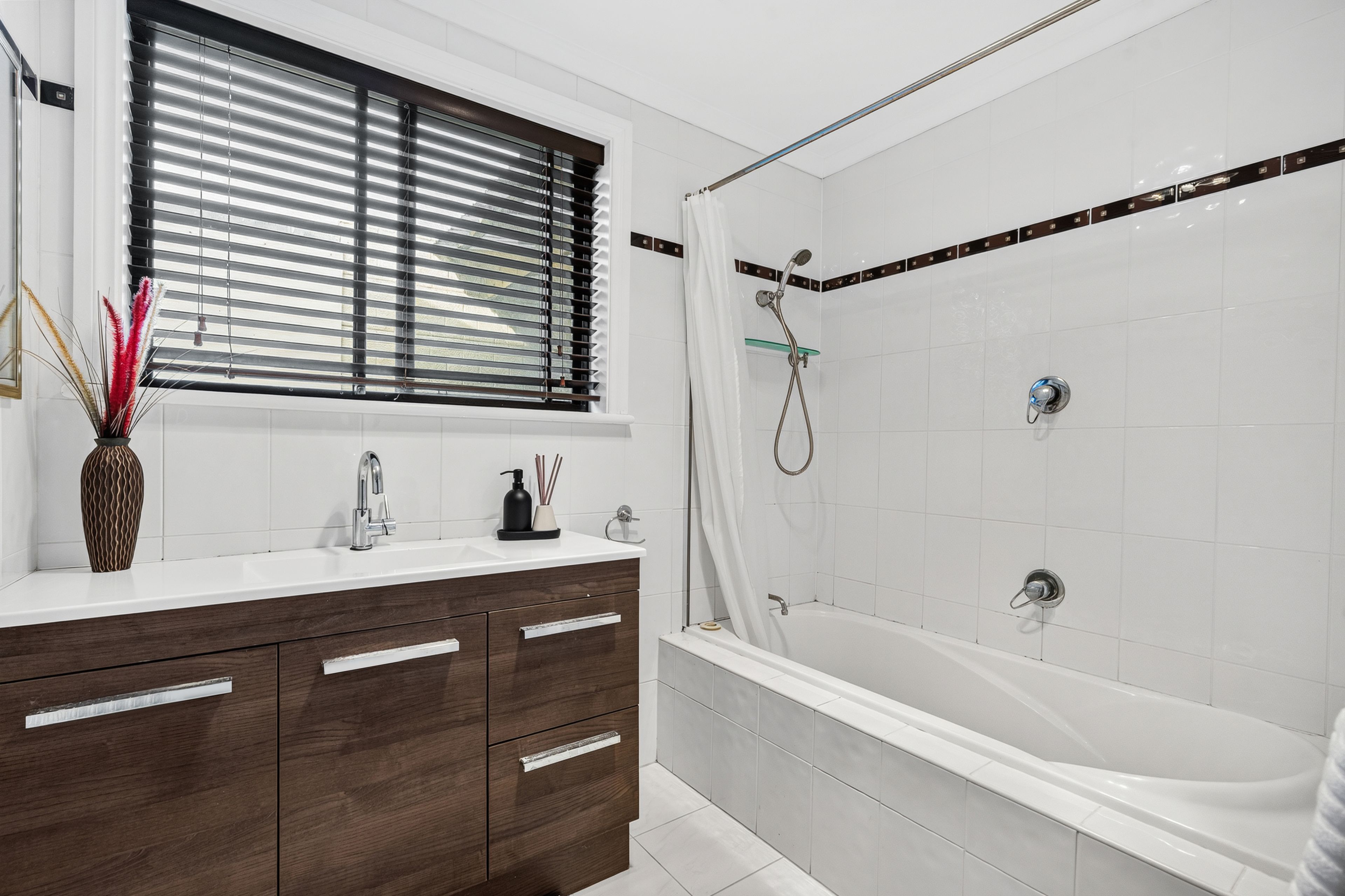 27 Barry Road — photo 13 of 20