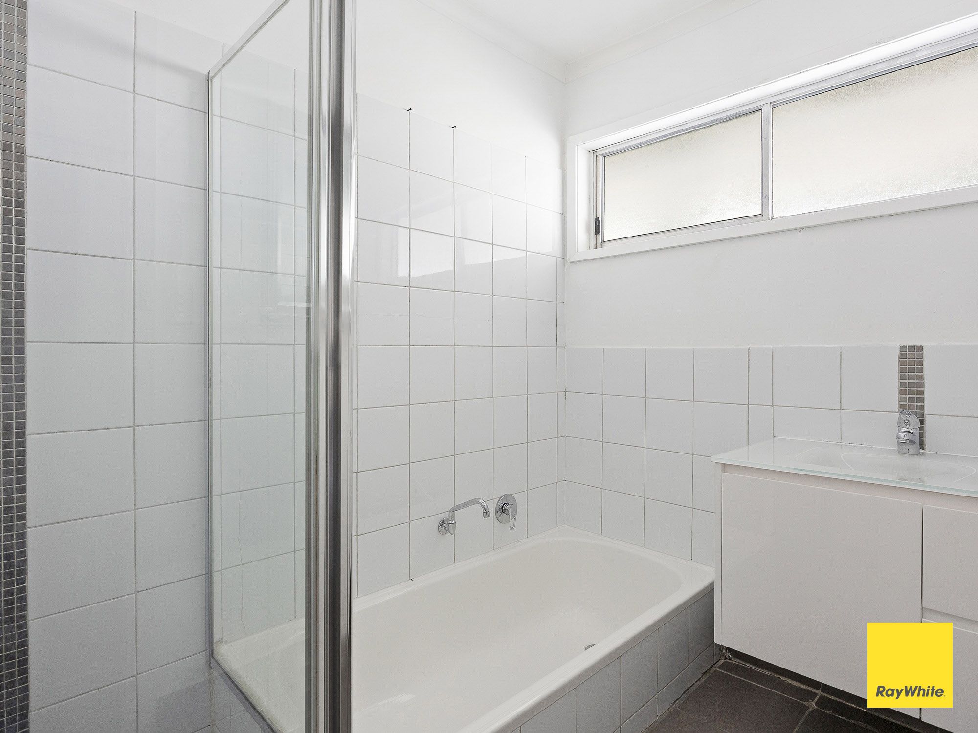 148 Holdsworth Road — photo 5 of 6