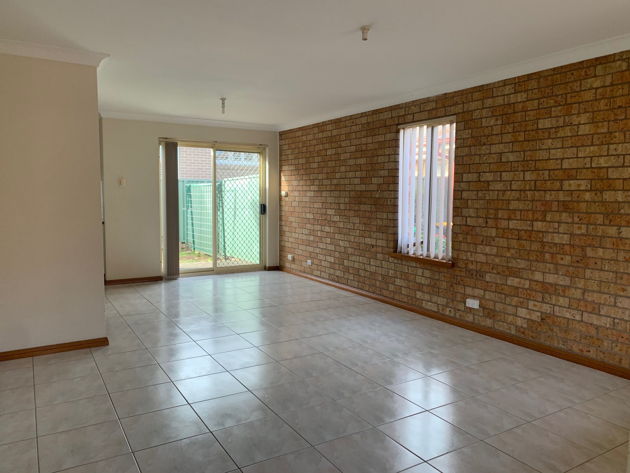 2/299 Green Valley Road, Green Valley, NSW 2168
