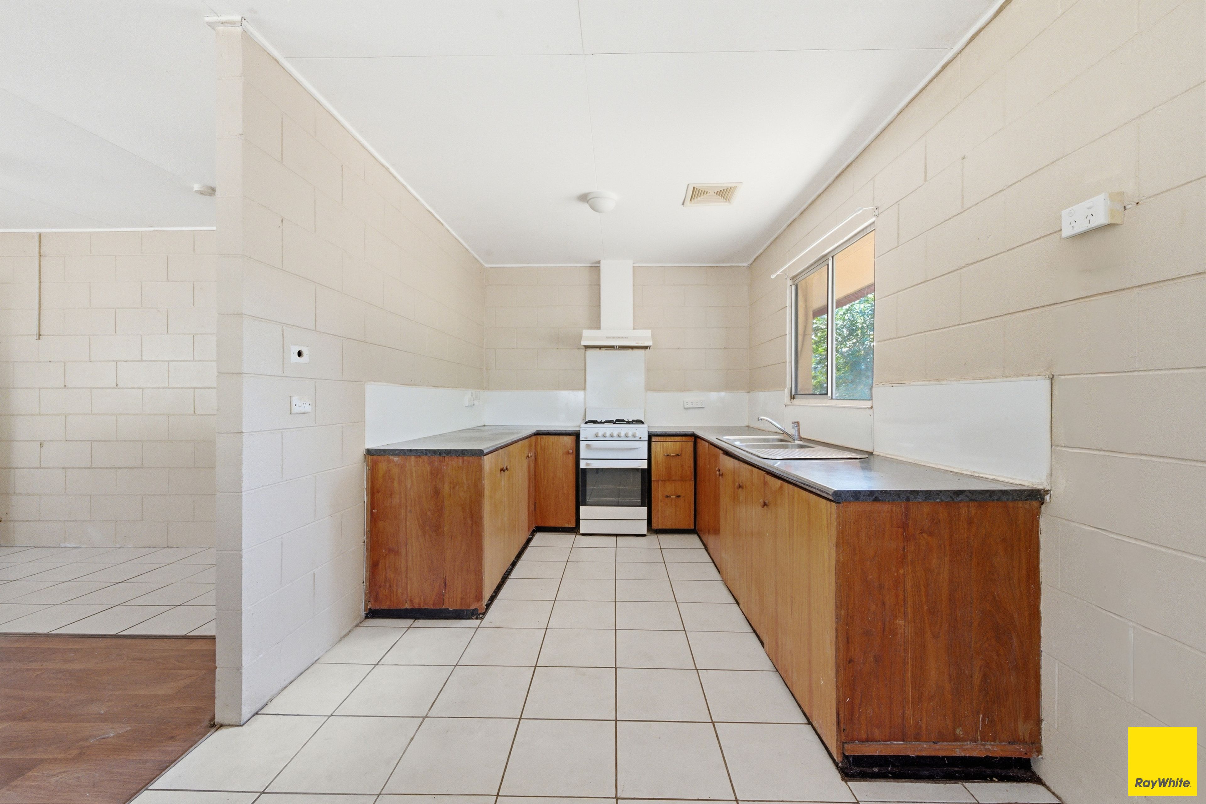 8/6806 Mulligan Highway — photo 7 of 25