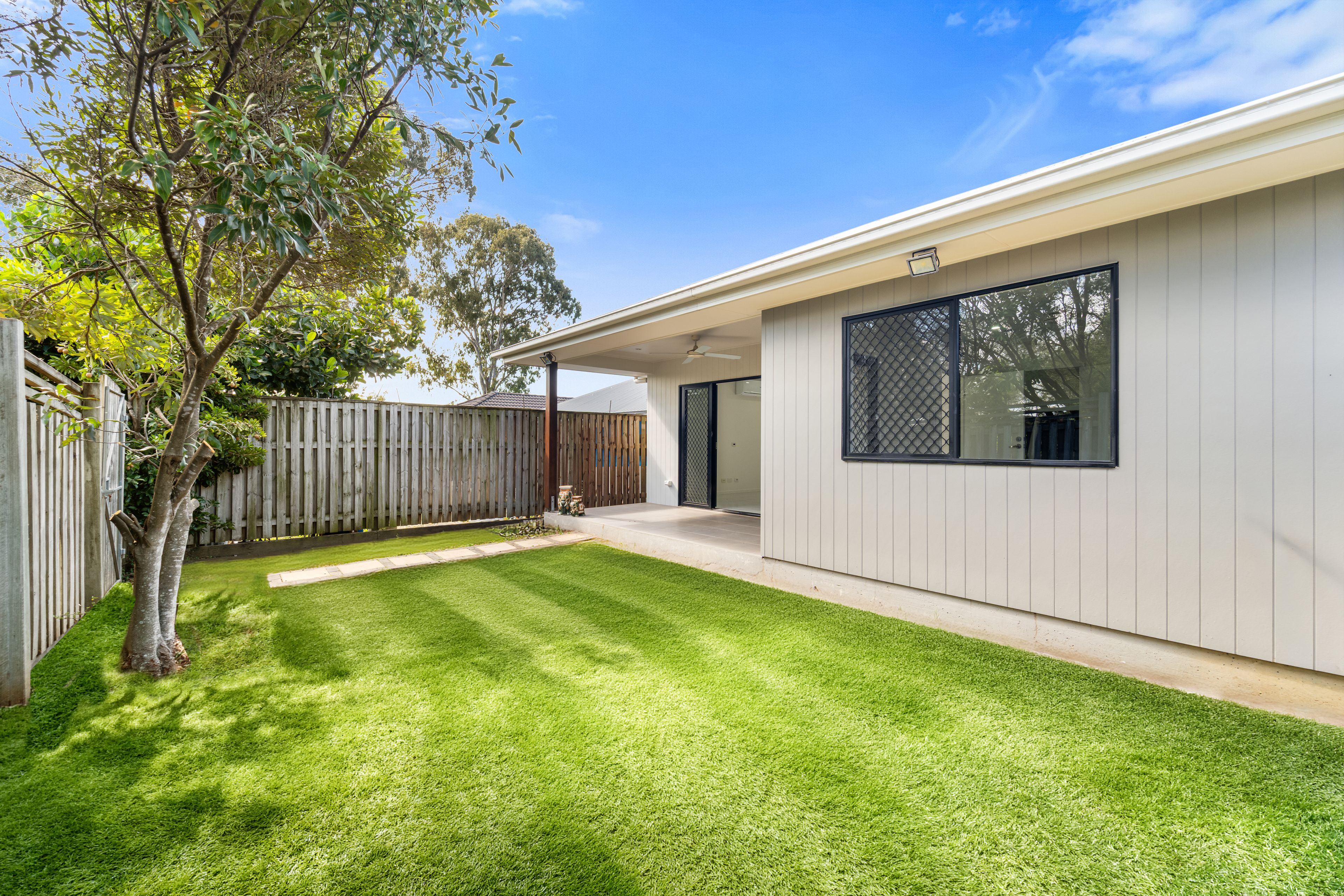 60 Mount Kaputar Avenue — photo 13 of 15