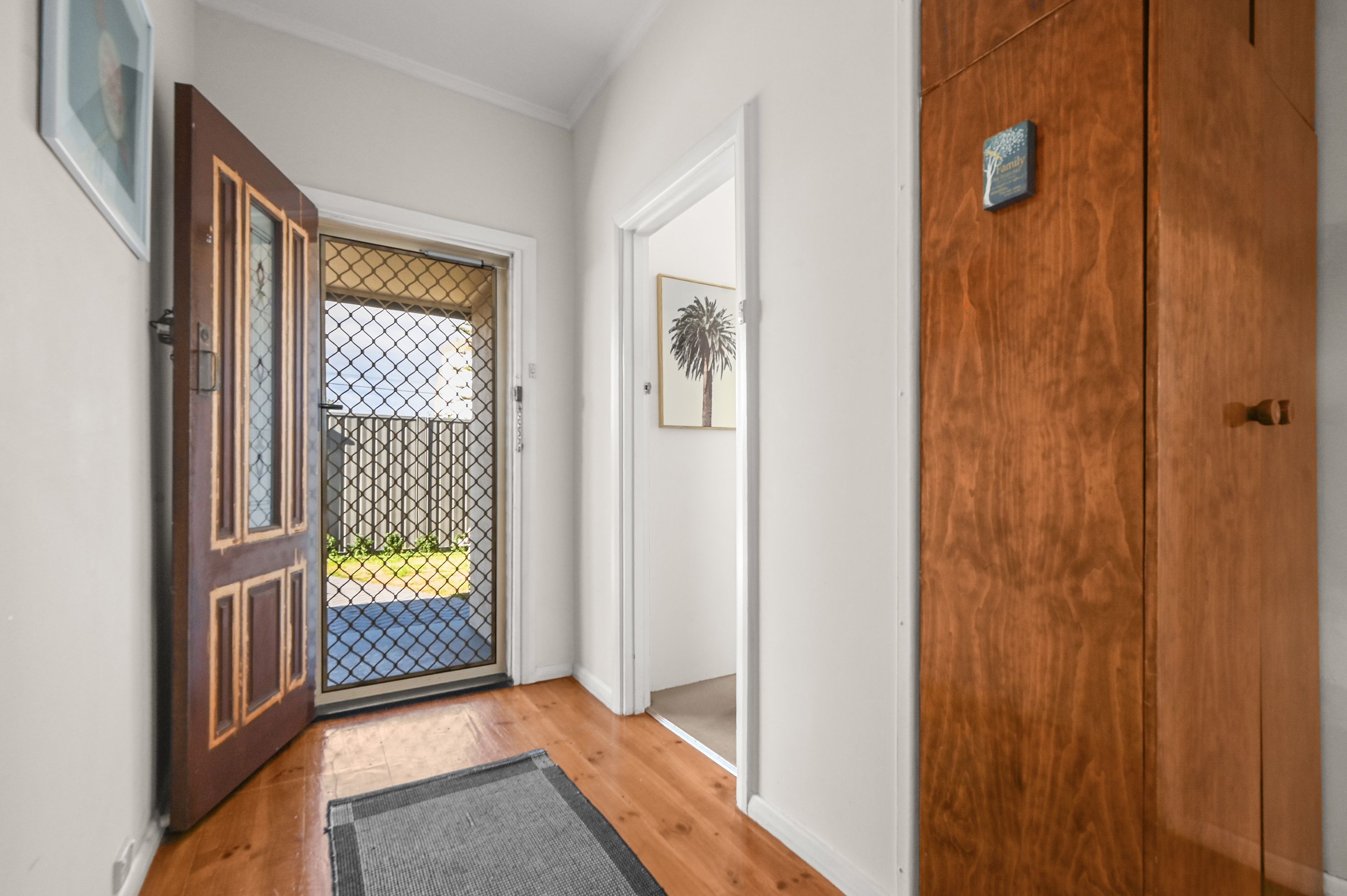 179 Victoria Road — photo 3 of 22