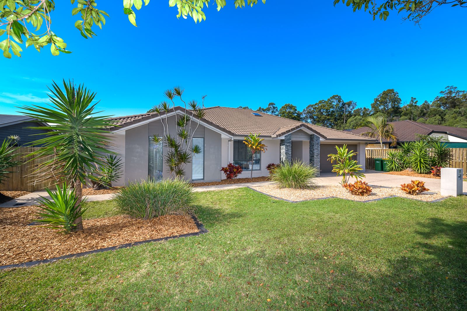 18 Elkins Street, Pacific Pines QLD 4211