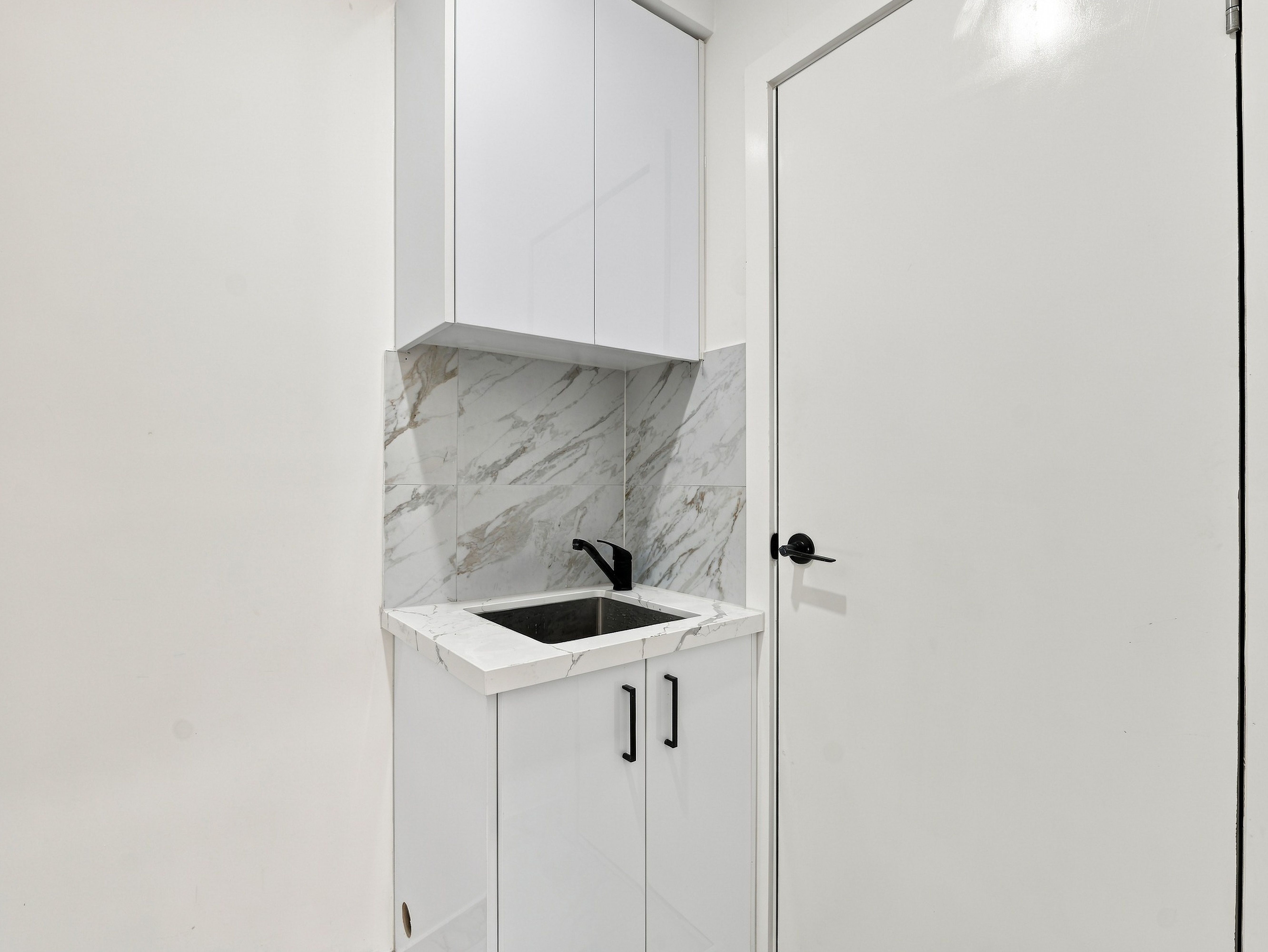 2/10 Davern Court — photo 17 of 25