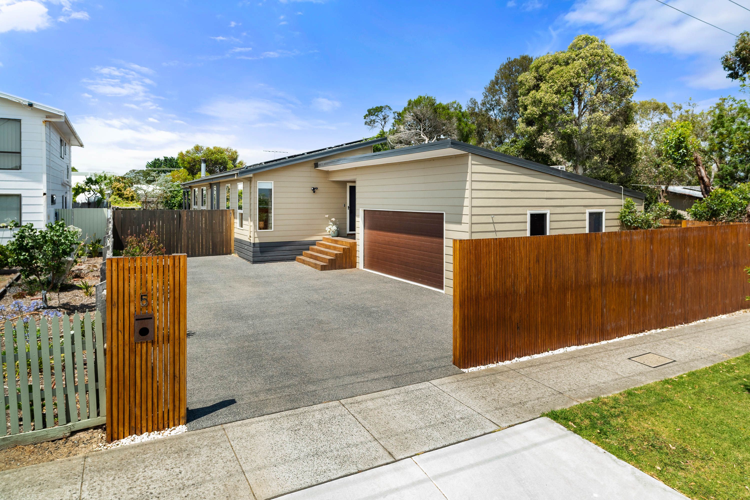 5 Churchill Drive, Cowes VIC 3922