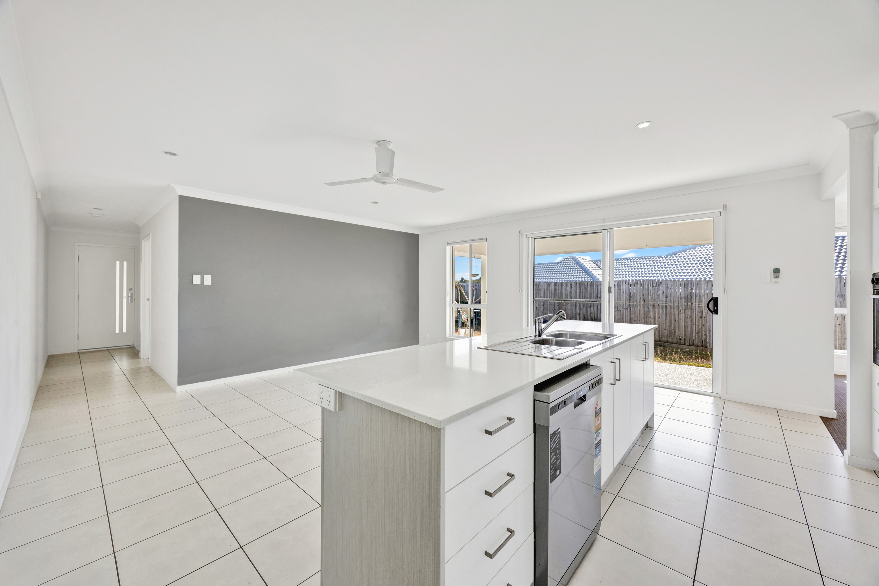 5 Blaxland Court, Glen Eden, QLD 4680