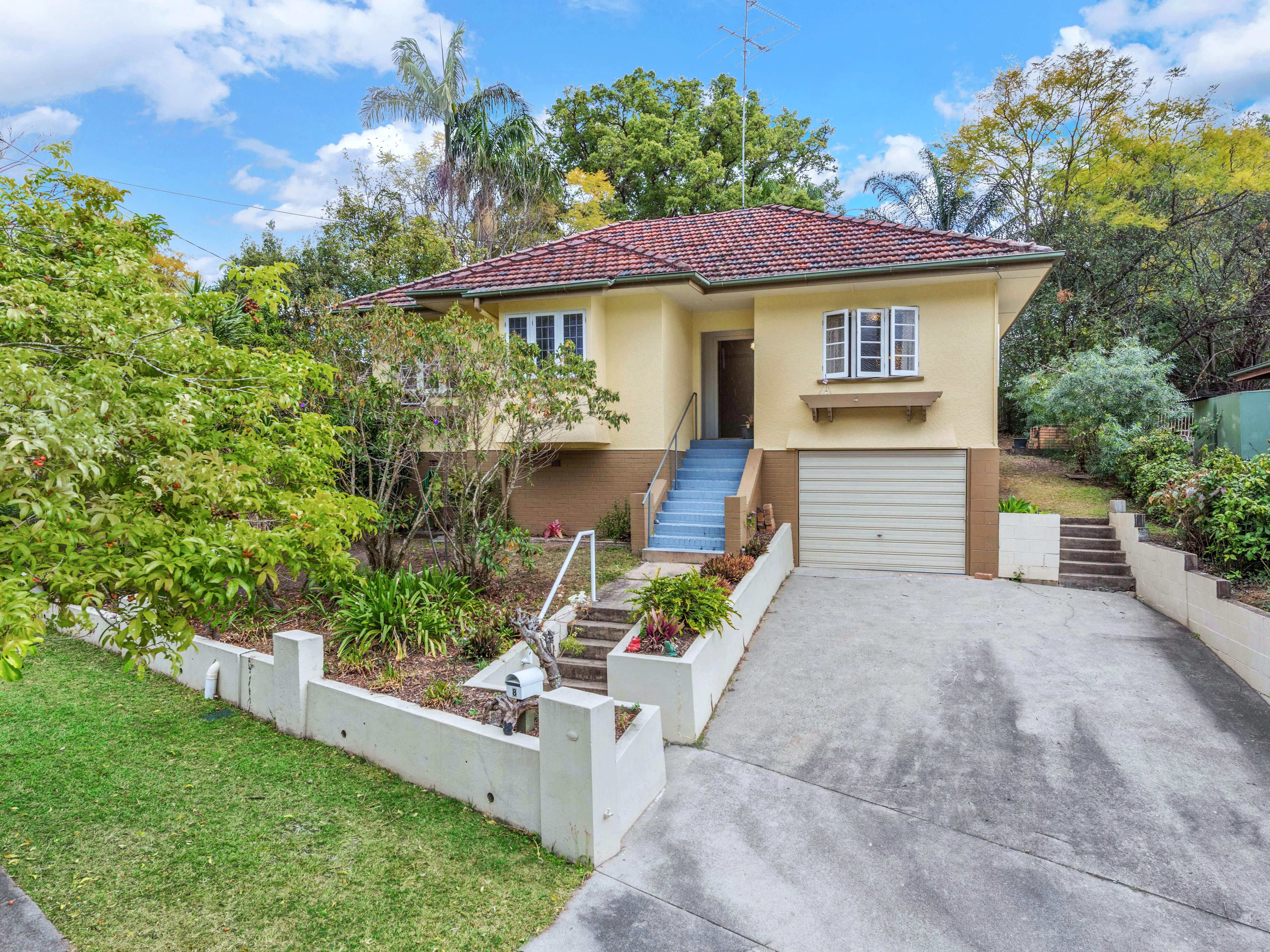 8 Warburton Street, Bardon QLD 4065