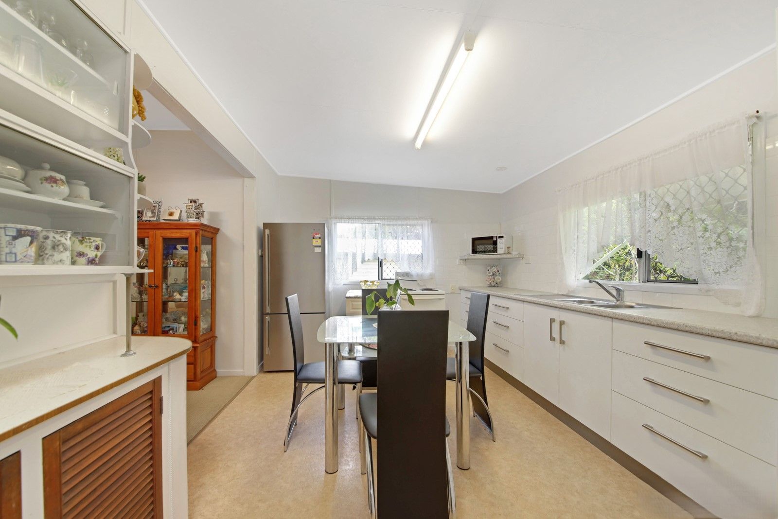 52 Braithwaite Street — photo 3 of 18