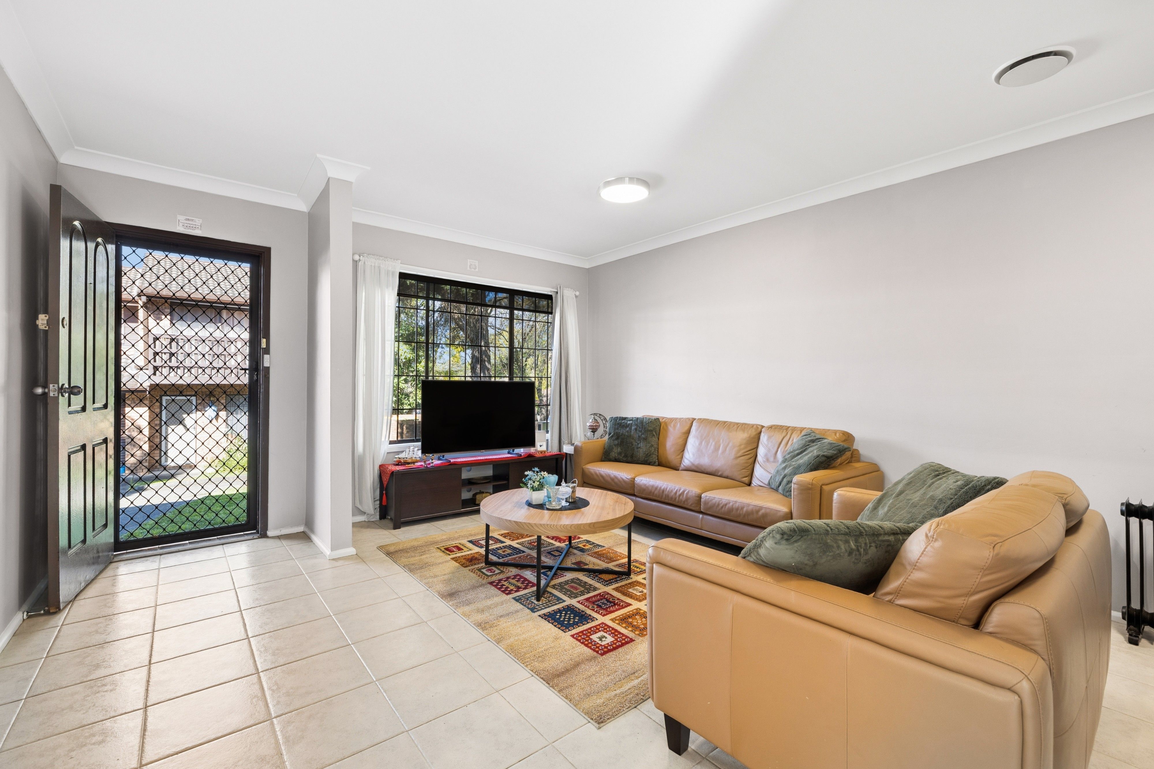 1/213 Old Kent Road, Greenacre, NSW 2190