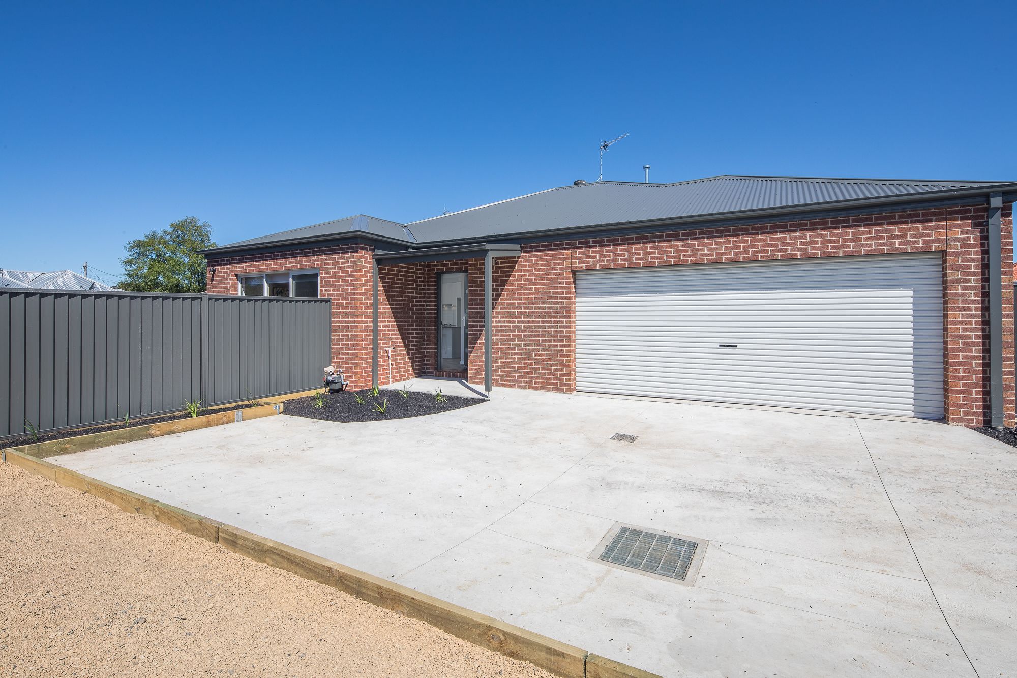 8 Thompson Street, Brown Hill VIC 3350