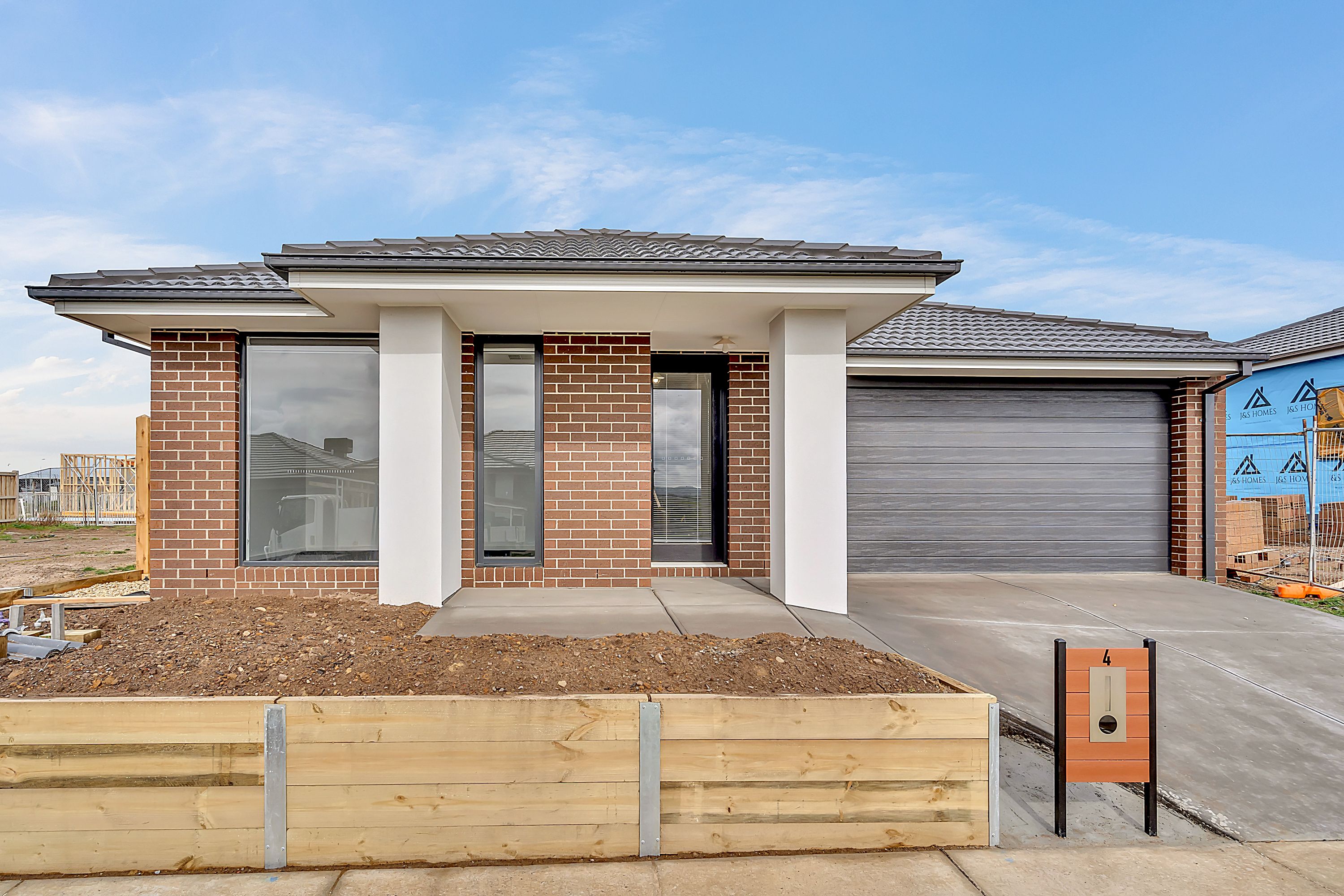 4 Cochrane Avenue, Mickleham, VIC 3064
