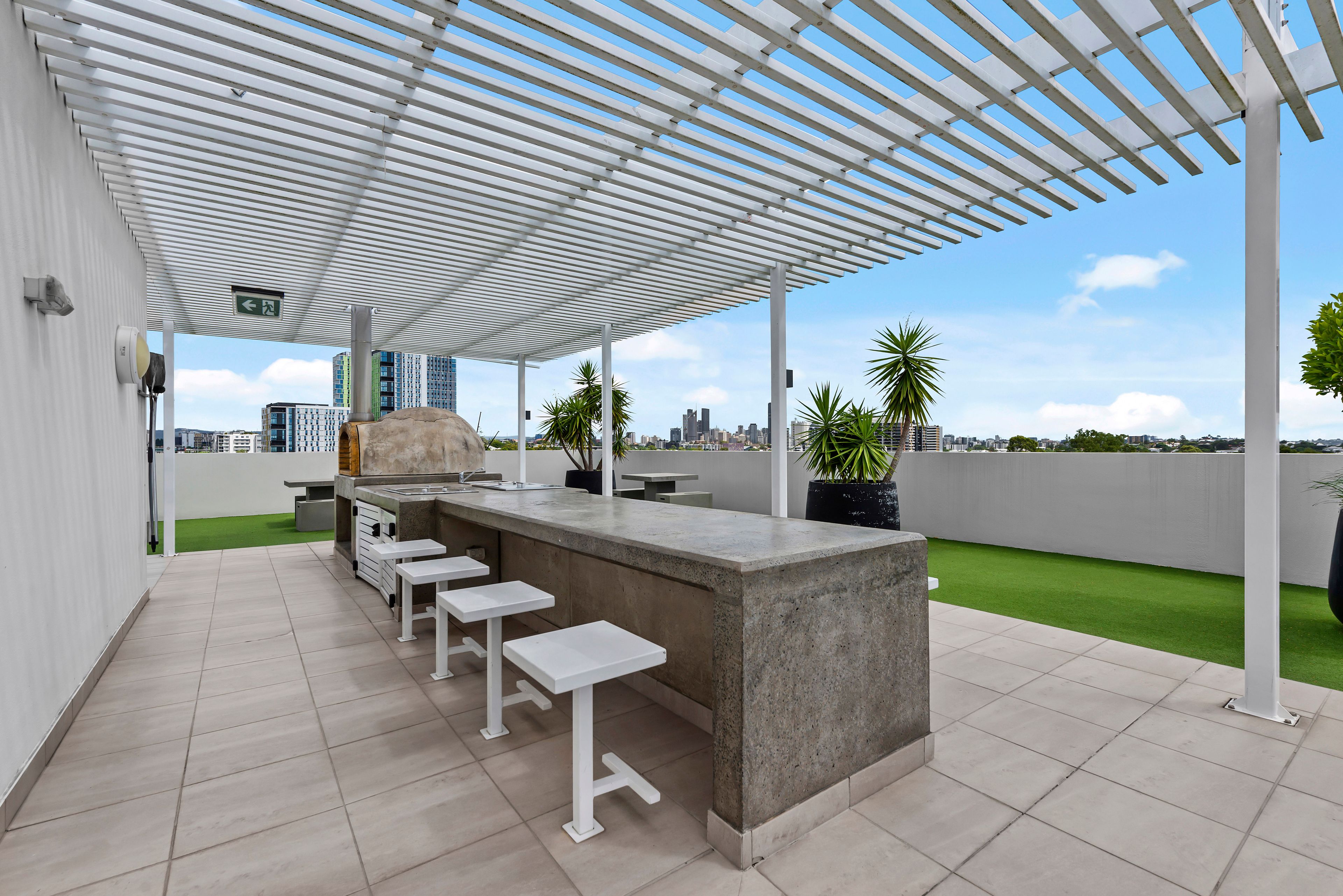 208/283 Logan Road, Stones Corner, QLD 4120