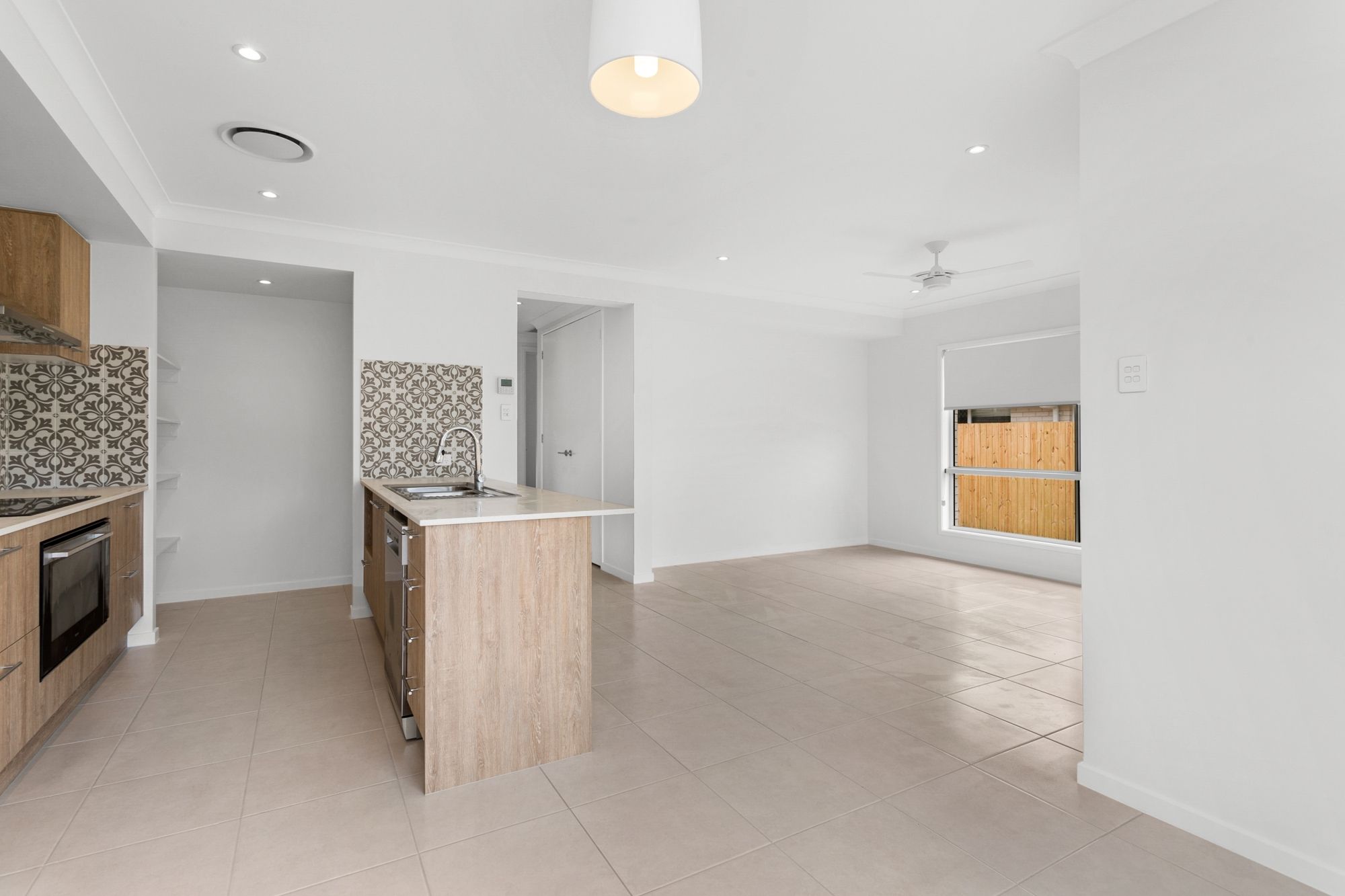 4 Amaroo Street, Morayfield, QLD 4506