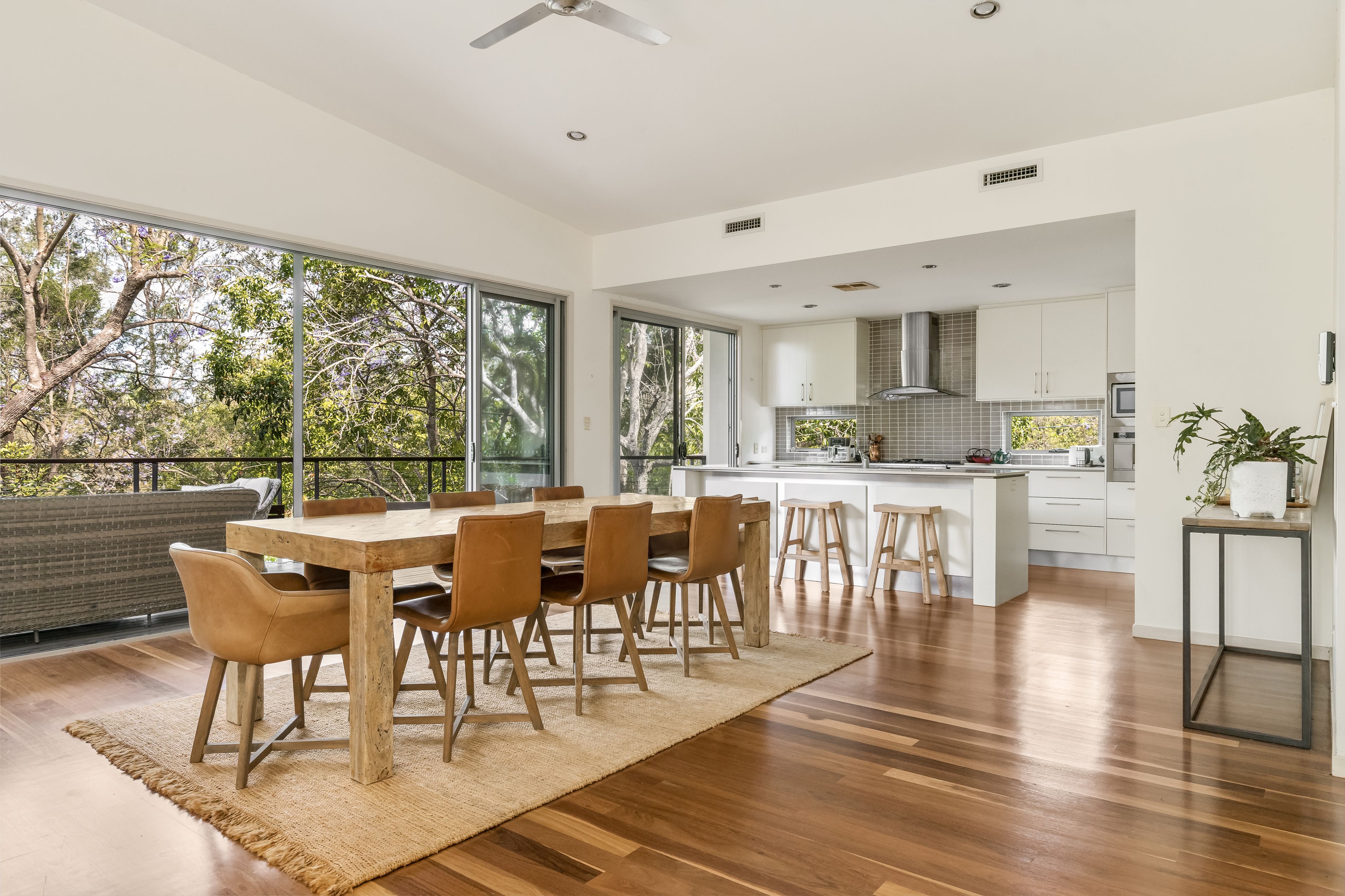 28A Eleventh Avenue, St Lucia, QLD 4067