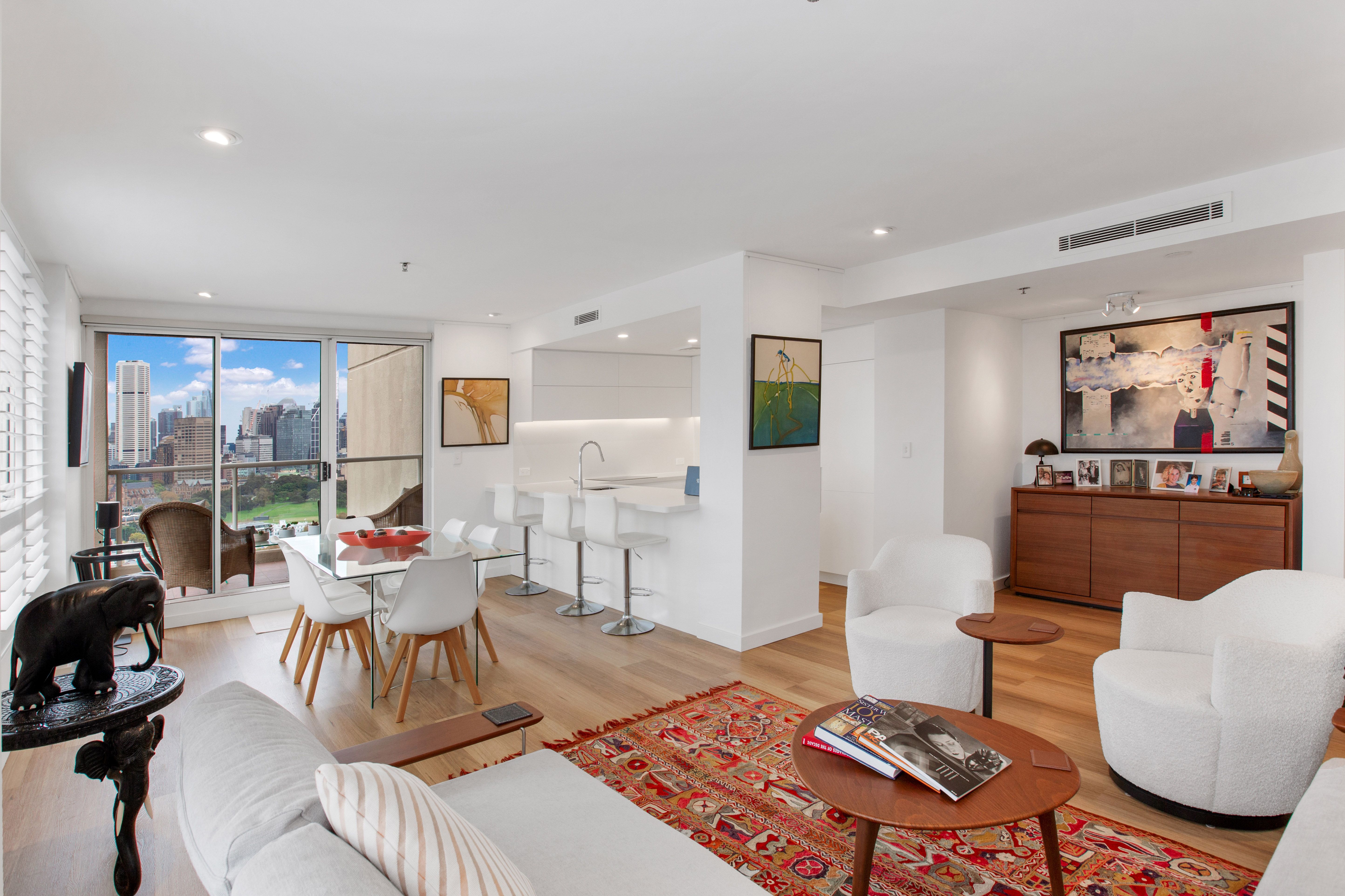 2102/1 Kings Cross Road — photo from Ray White Double Bay