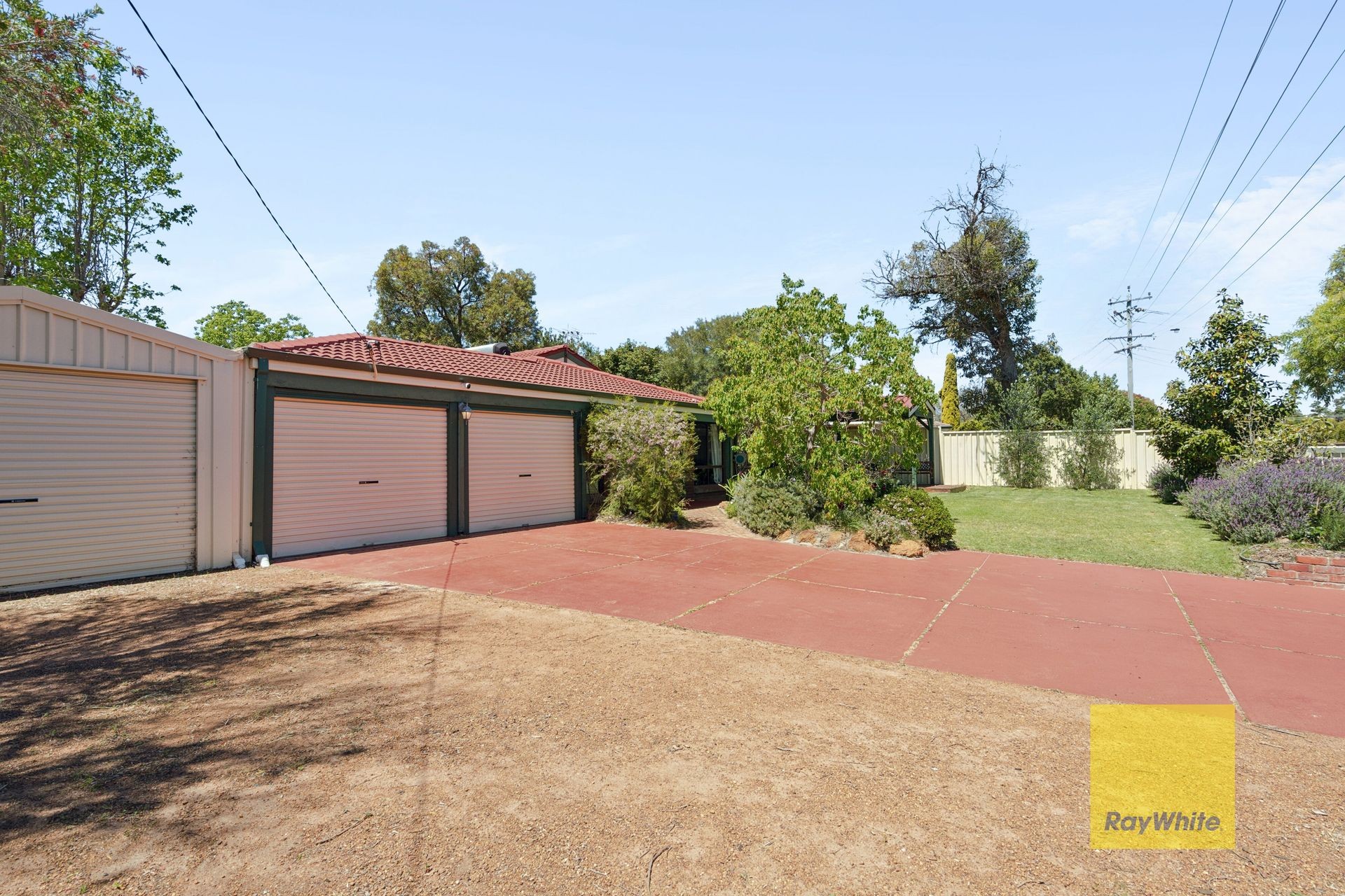 17 Golden Crescent, High Wycombe, WA 6057