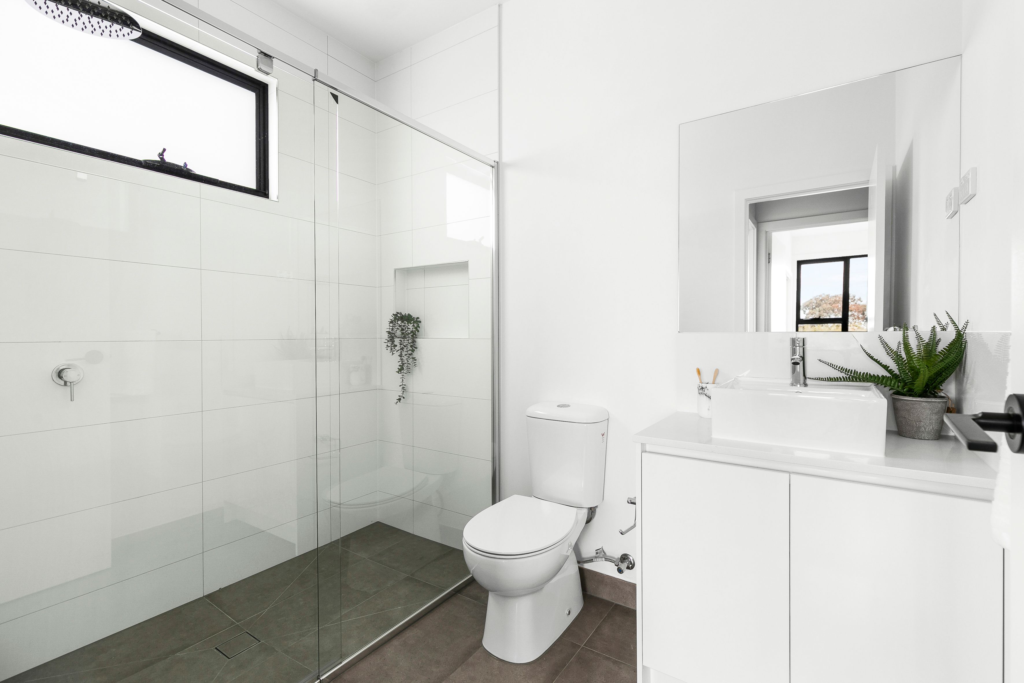 2/8 Curie Avenue — photo 13 of 15