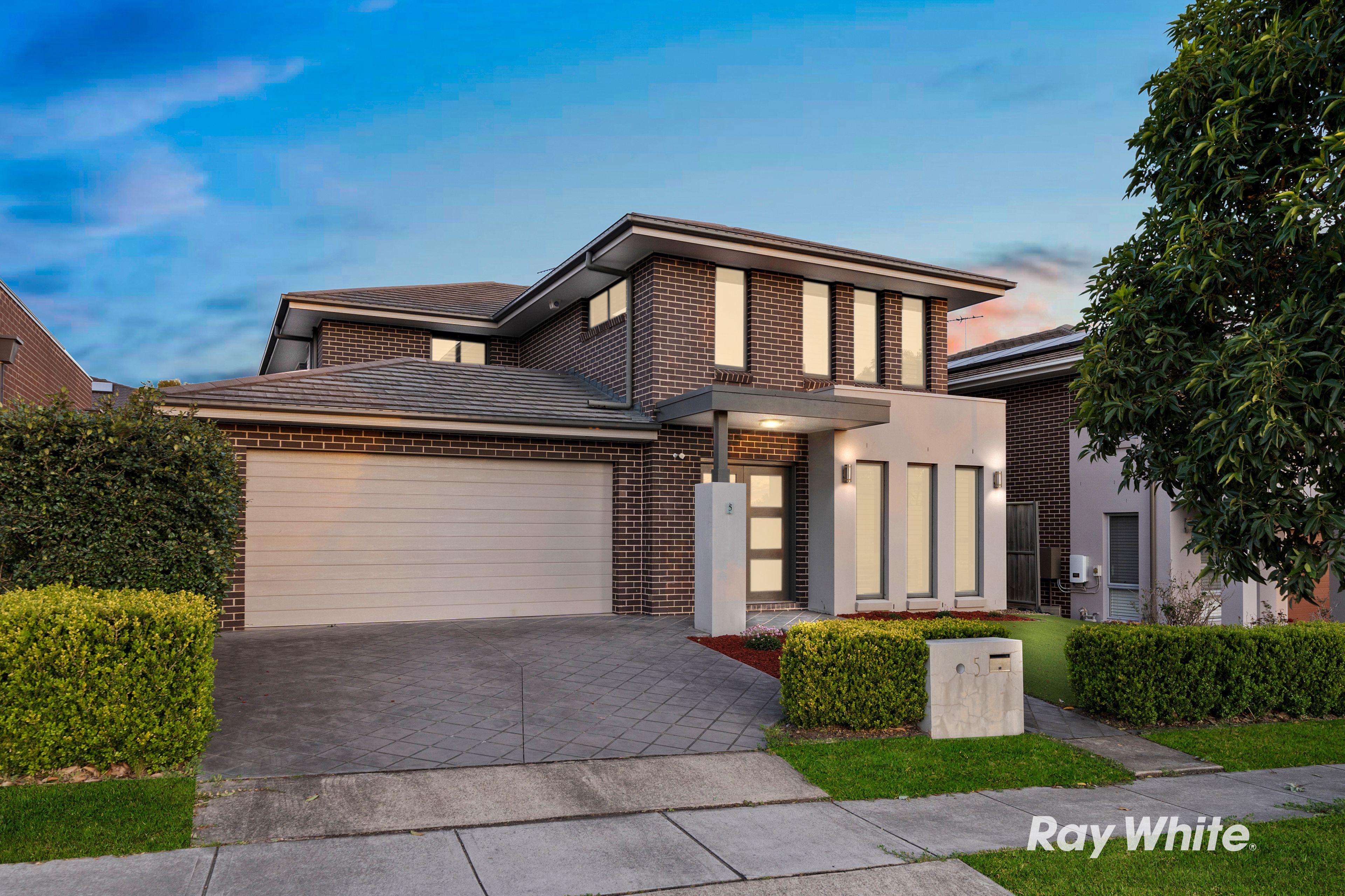 5 Pegasus Avenue, BUNGARRIBEE NSW 2767