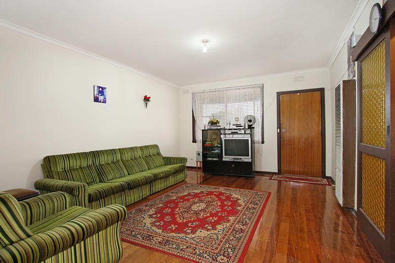 2/8 Burns Avenue, Clayton, VIC 3168