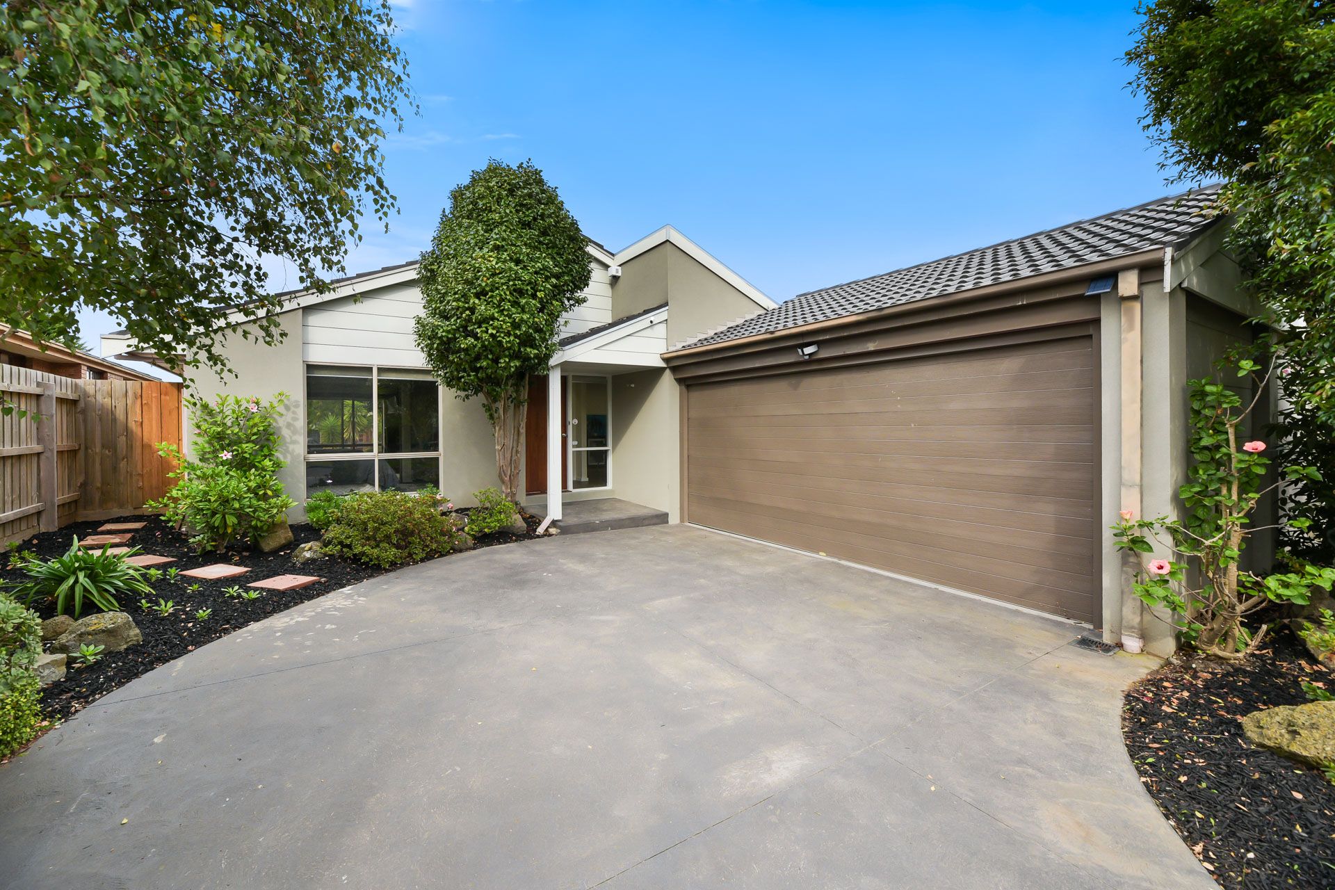 7 Neilian Retreat, Berwick, VIC 3806