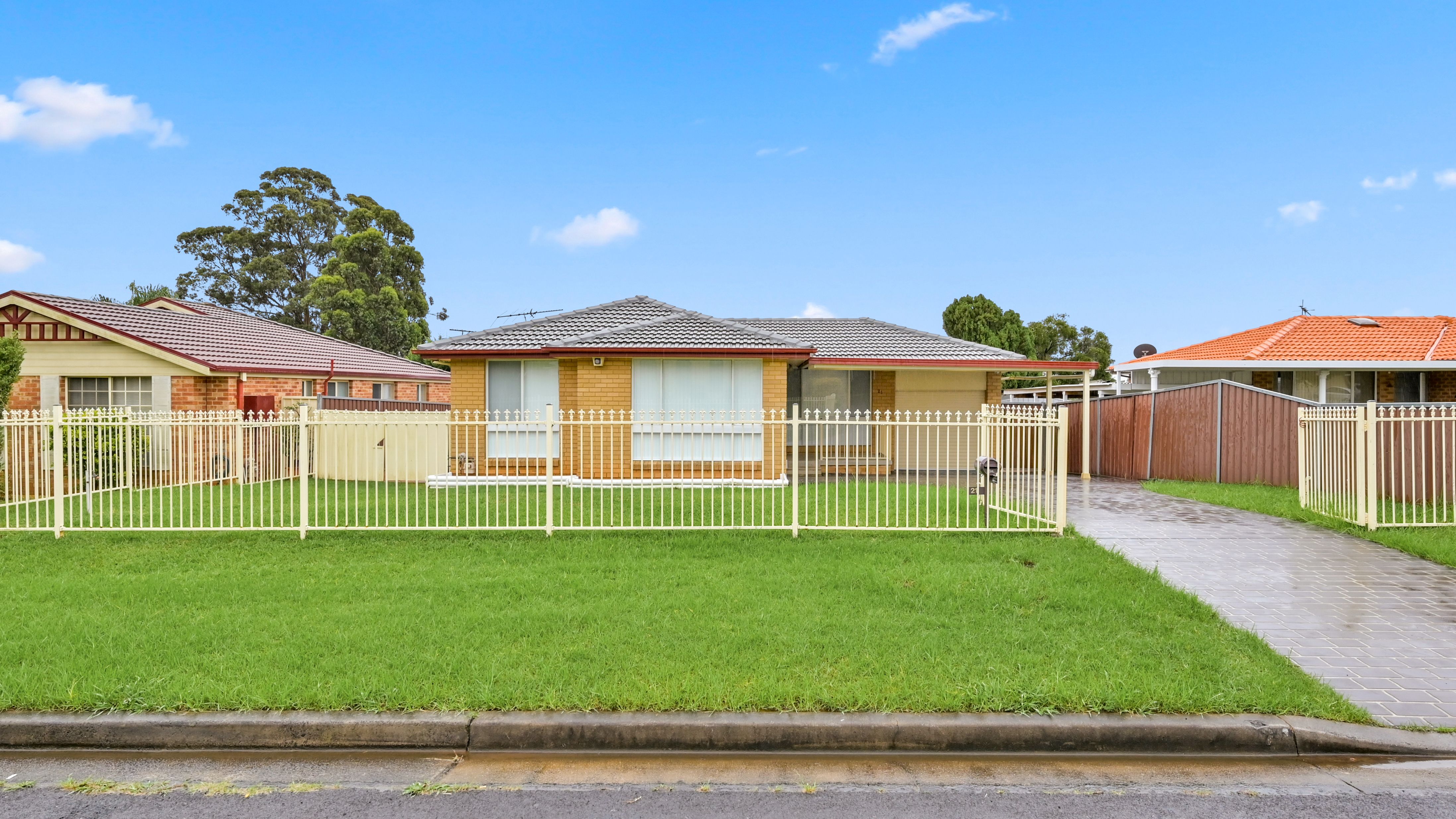 21 Mistletoe Avenue, Macquarie Fields, NSW 2564