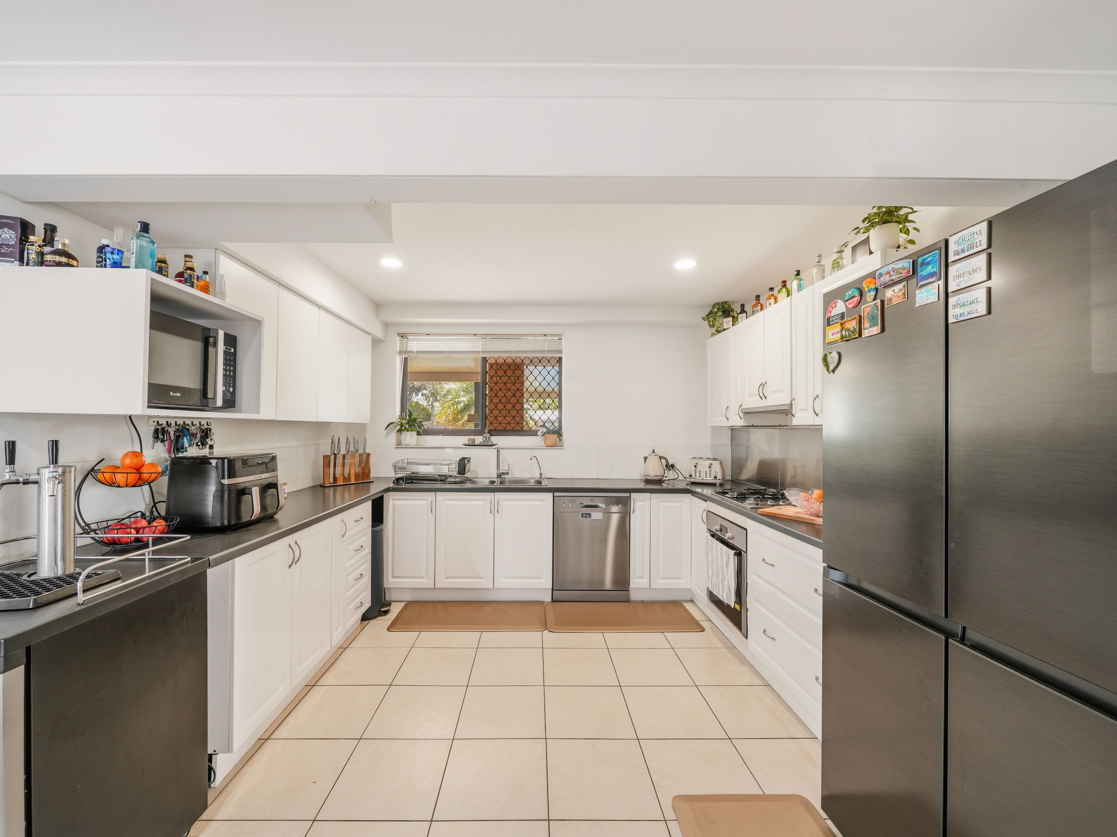 203 King Street — photo 8 of 30