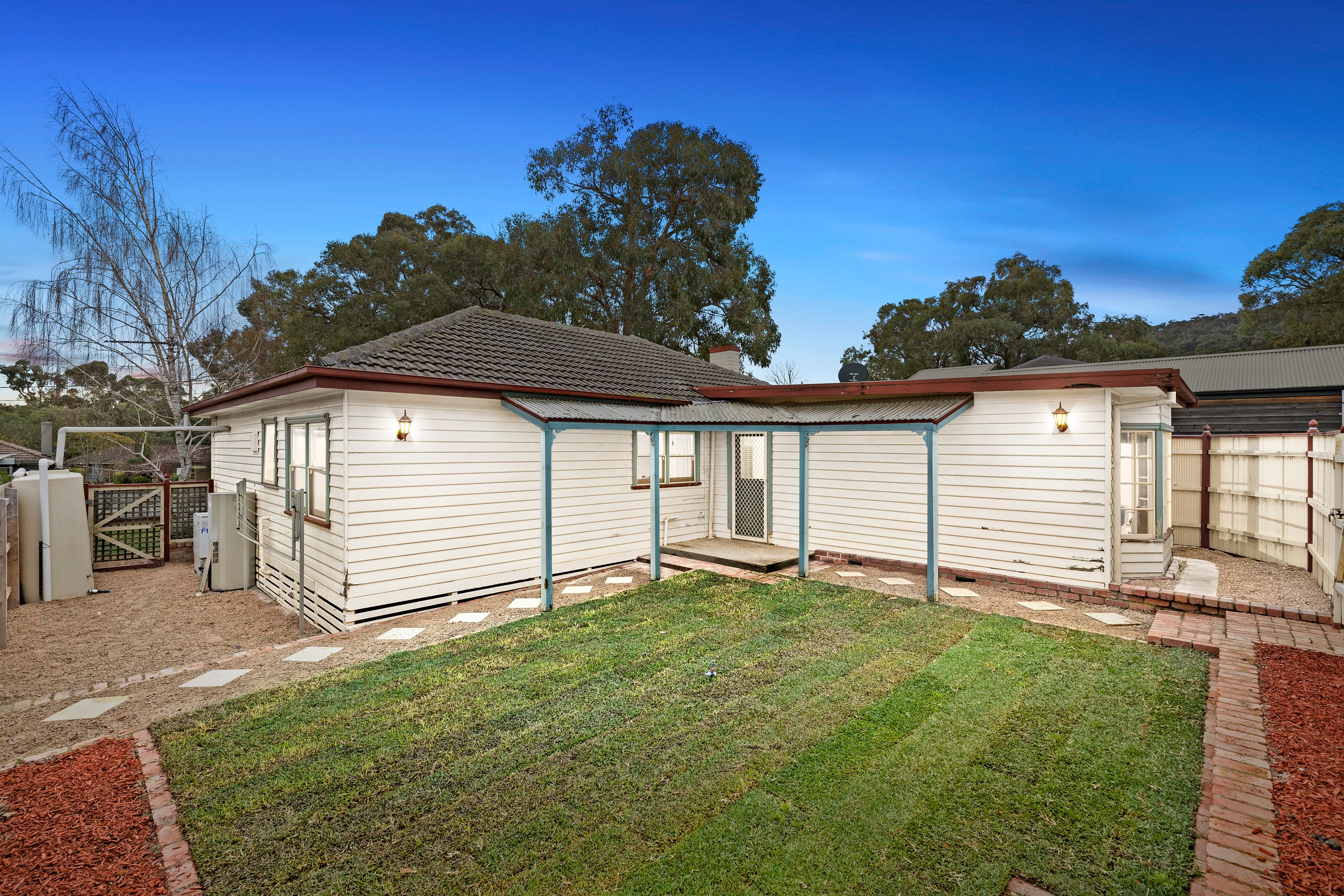 1/34 Hutton Avenue, Ferntree Gully, VIC 3156