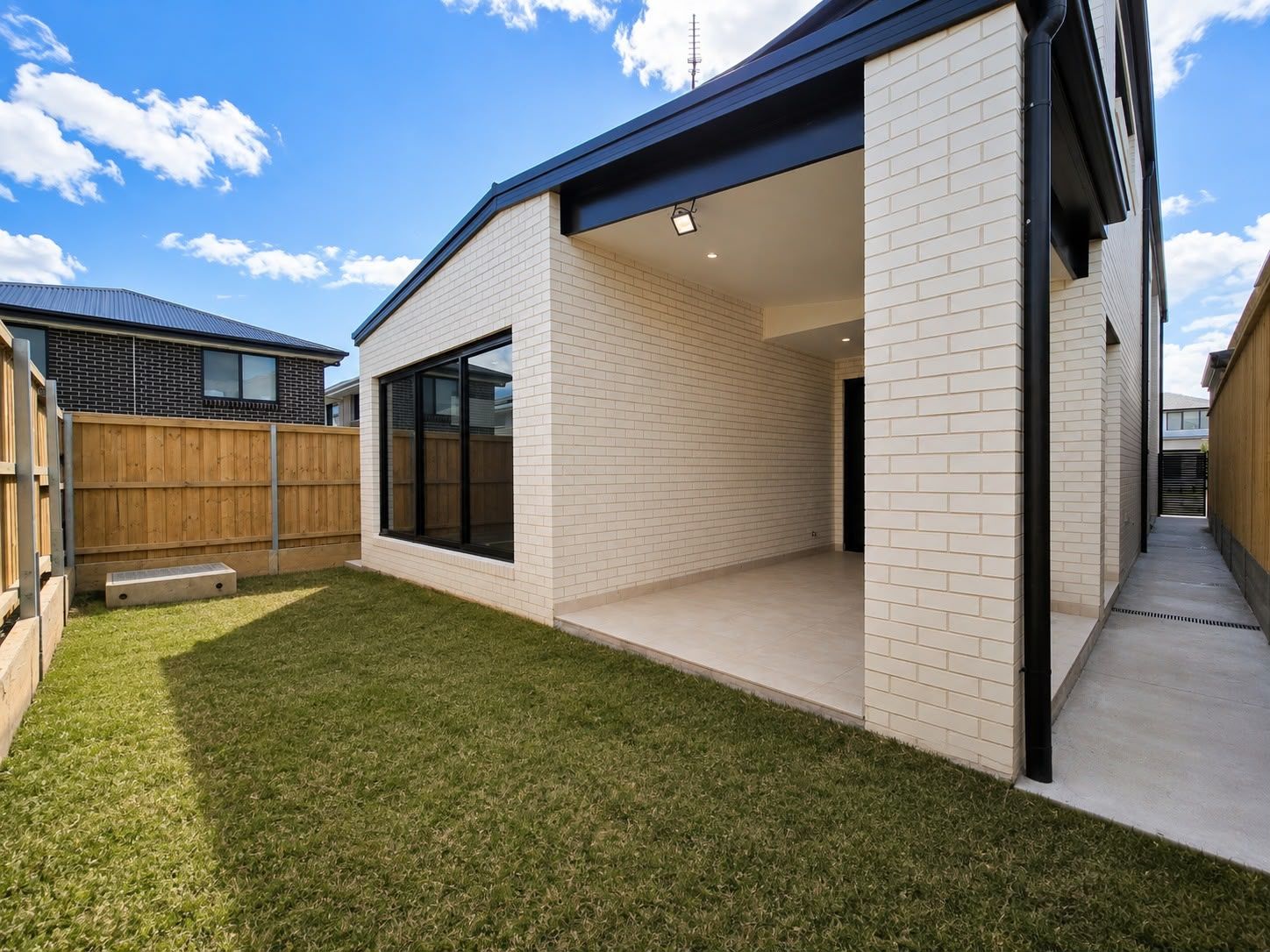 4 Cobbler Street — photo 13 of 13