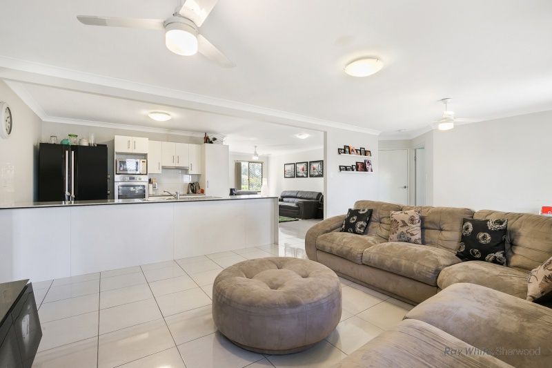 24 Glenhaven Place, Durack, QLD 4077