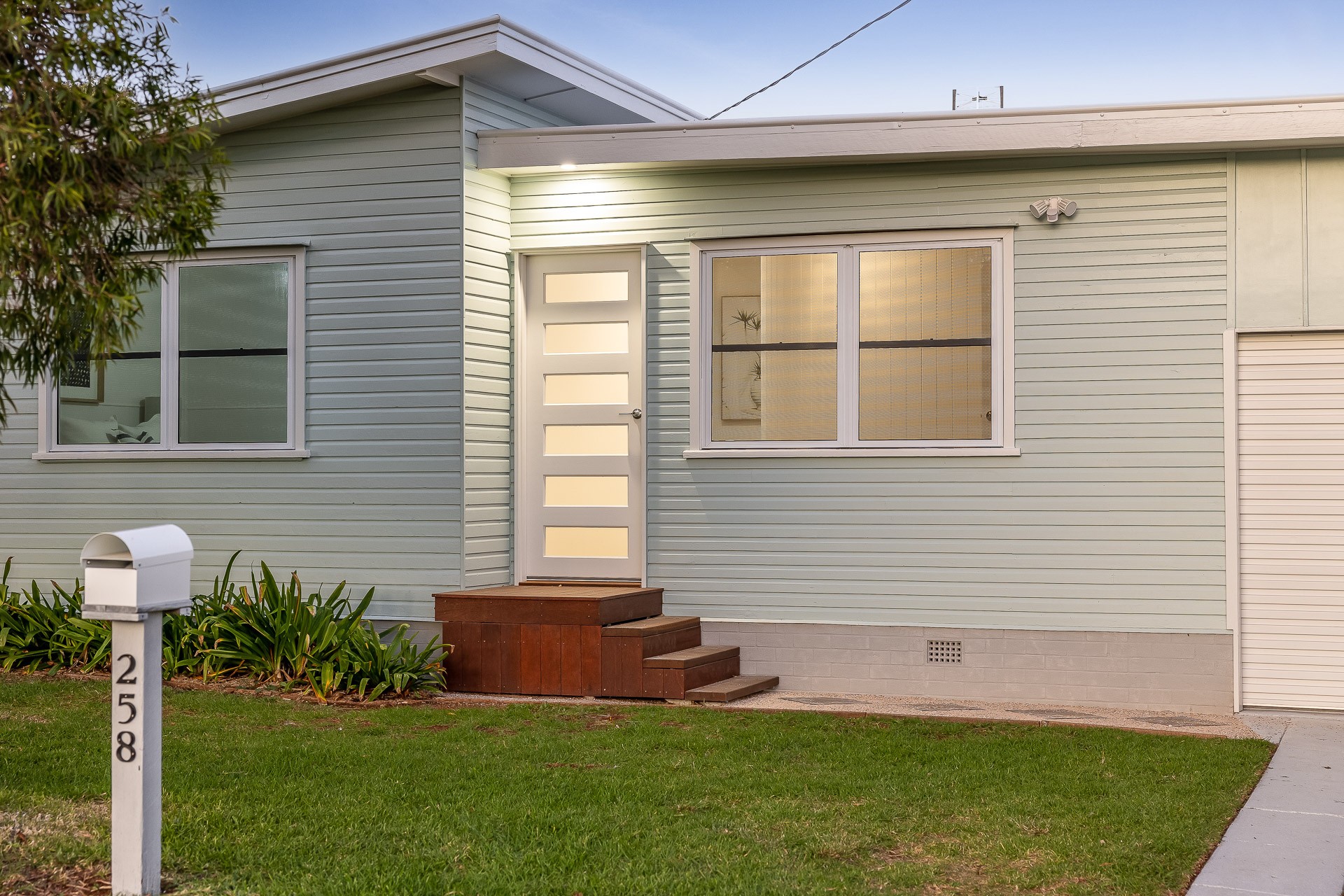 258 Tor Street, Rockville, QLD 4350