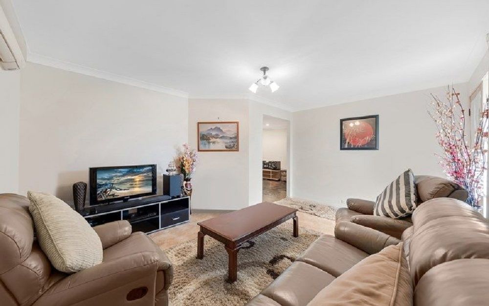 37 CLAYPOLE, Ambarvale, NSW 2560