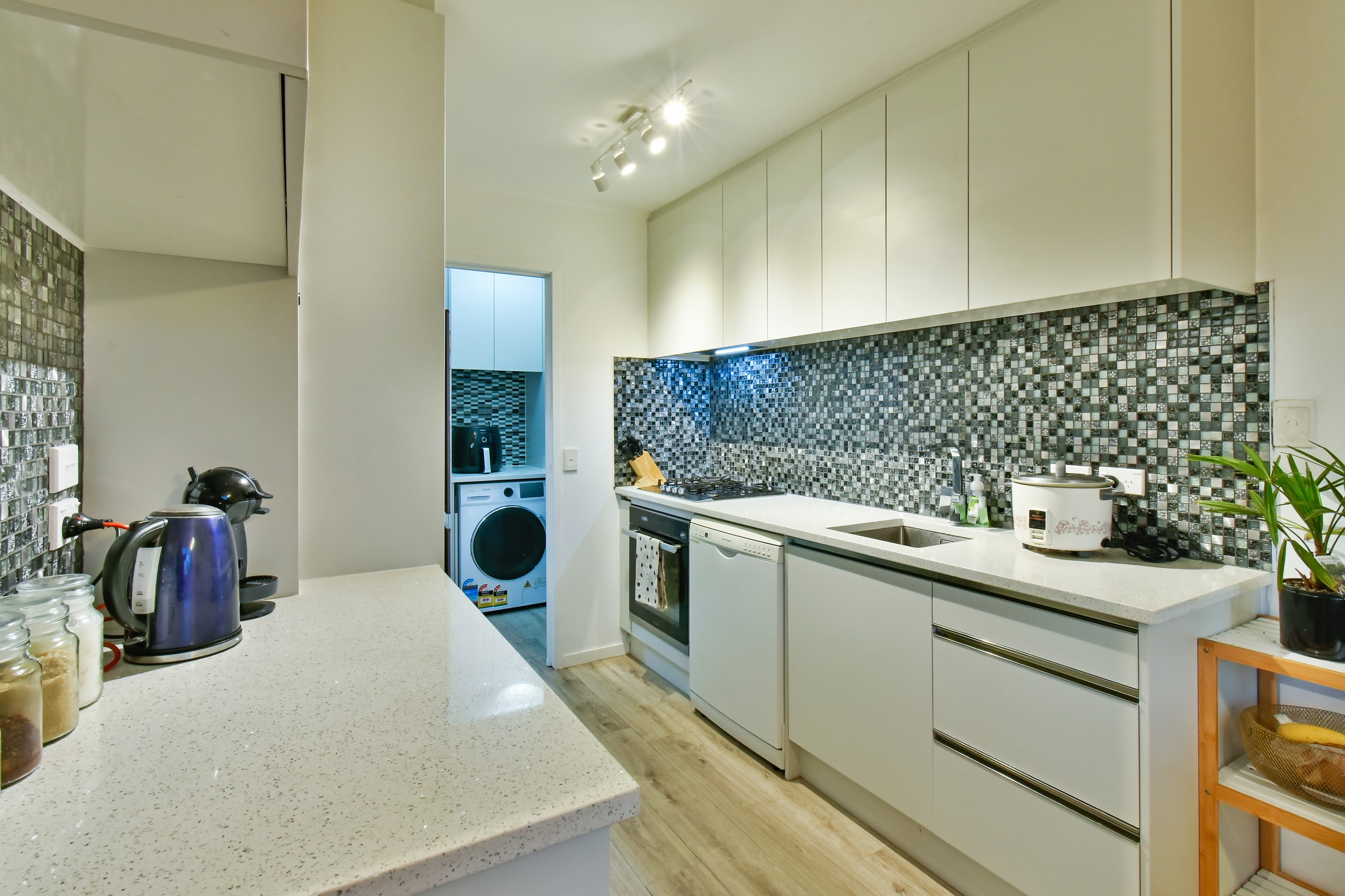 18b Etherton Drive, Weymouth, Manukau City