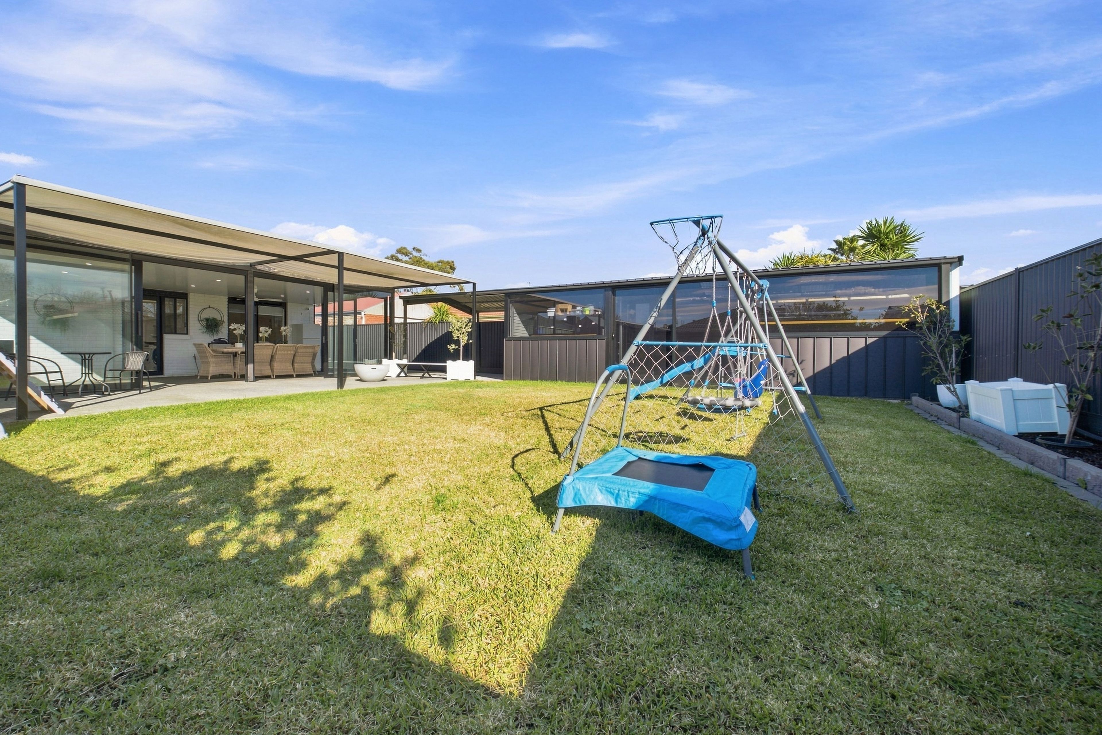 7 Cambridge Close — photo 23 of 30