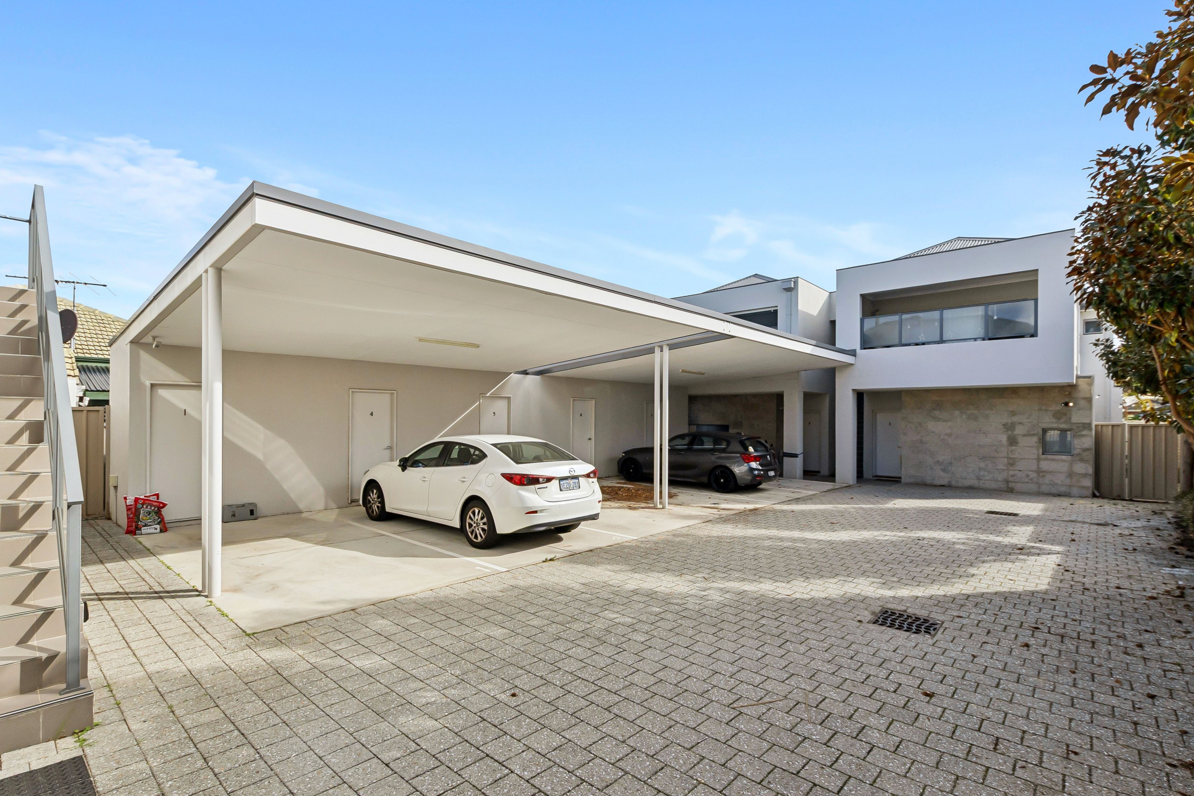 2/151 Huntriss Road, Doubleview, WA 6018