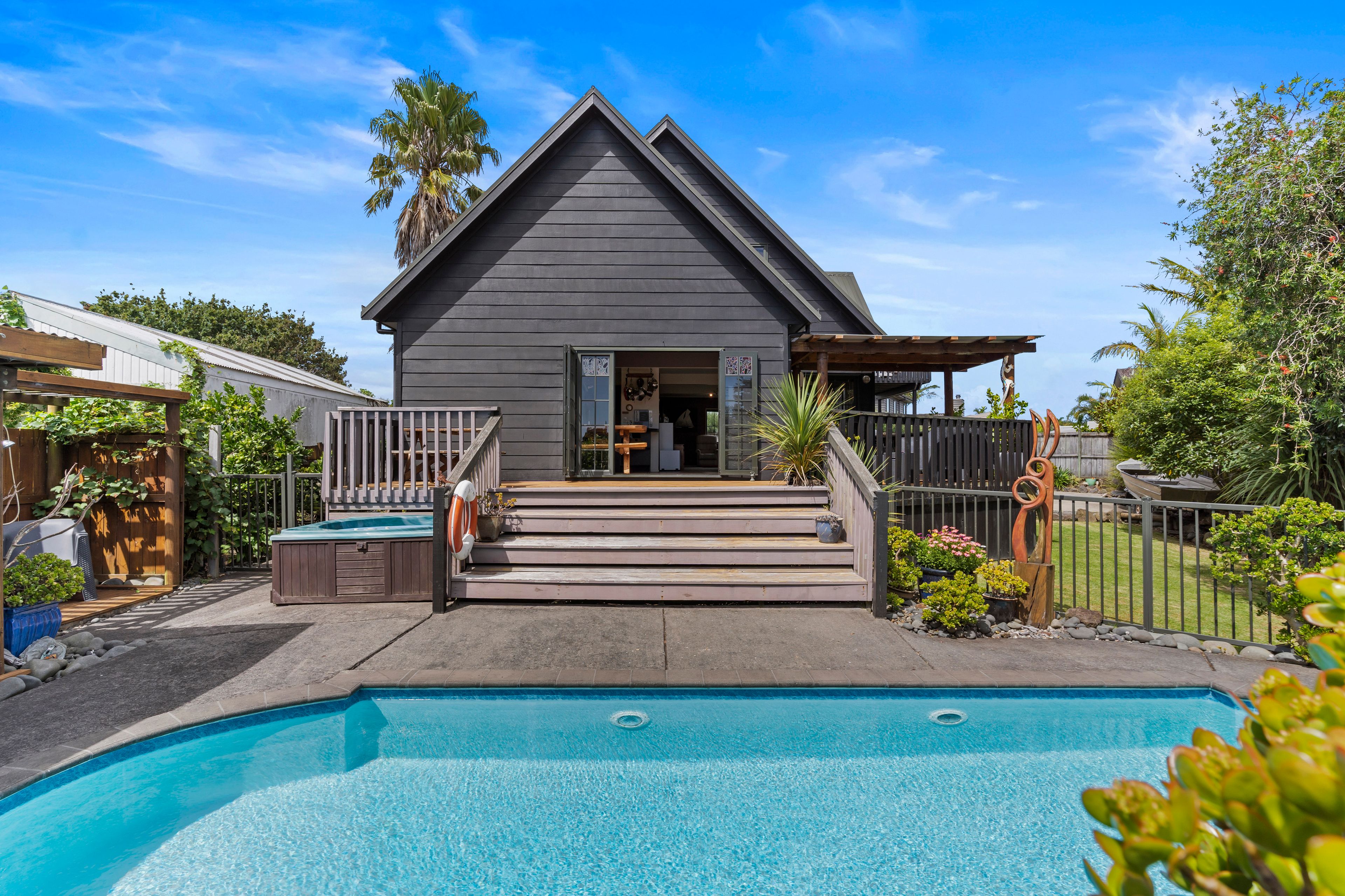 16 Toomer Place, Beachlands, Manukau City