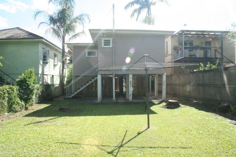 34 Lancelot Street — photo 10 of 10