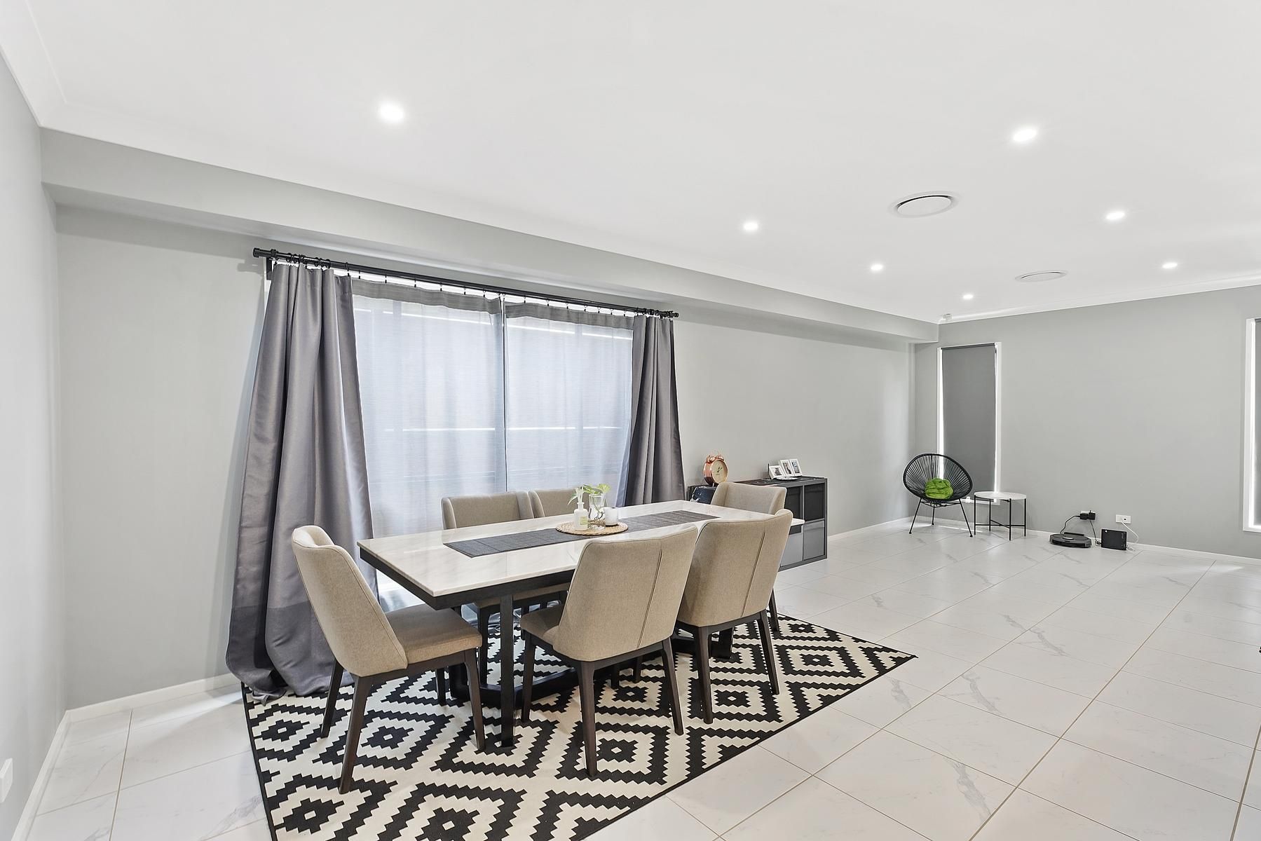 1 James Riley Drive, Glenmore Park, NSW 2745