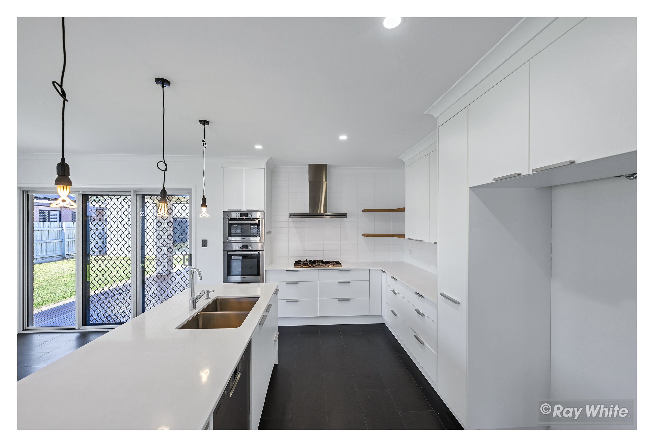21 Mistletoe Avenue, Norman Gardens, QLD 4701