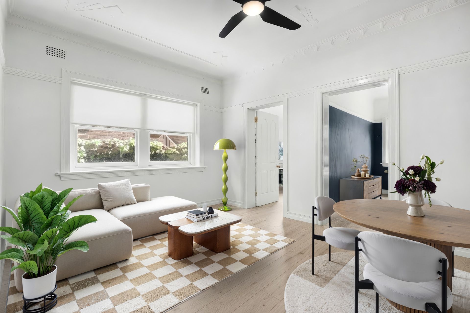 2/13 Osborne Road — photo from Ray White Northern Beaches