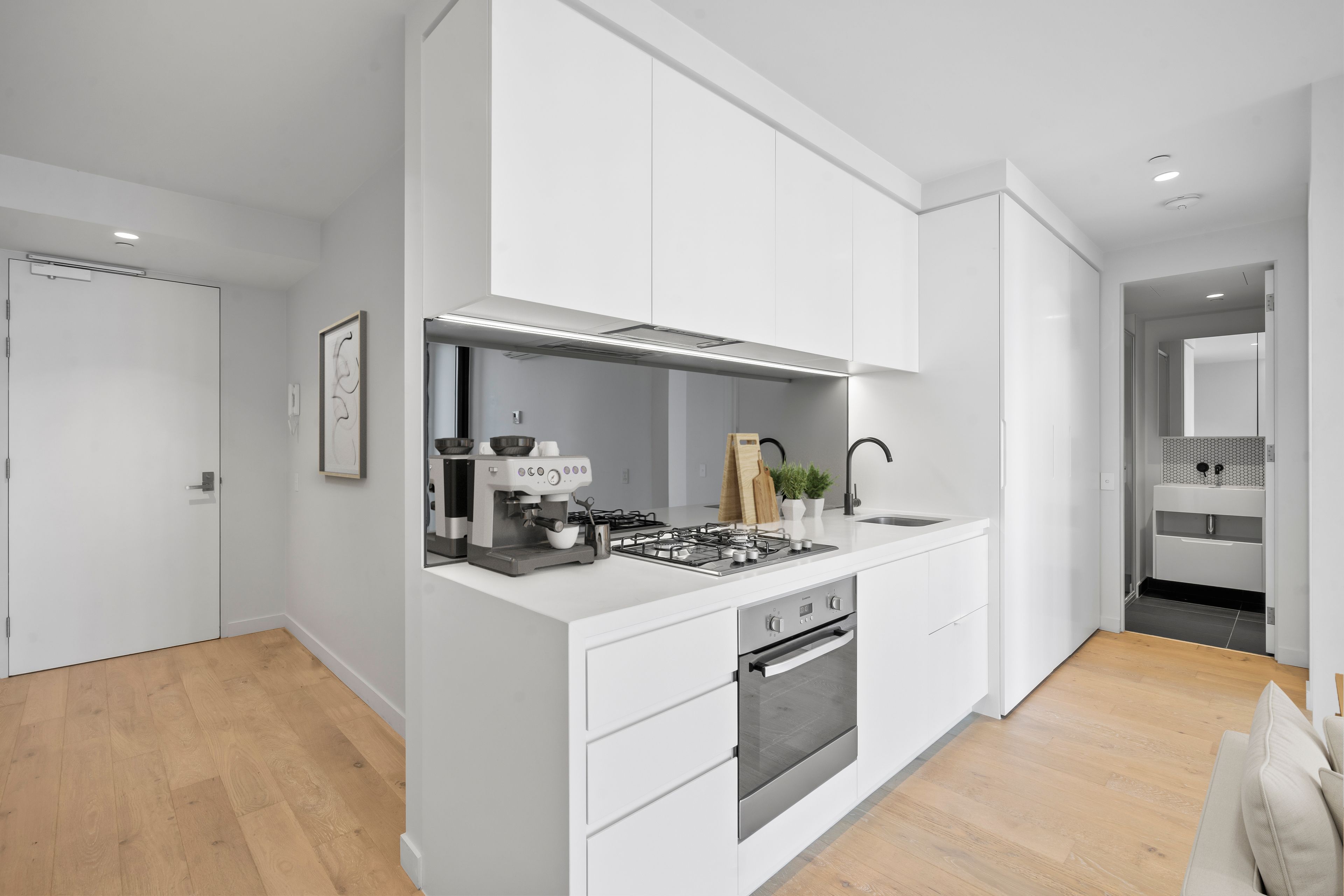 5706/442 Elizabeth Street — photo 7 of 18