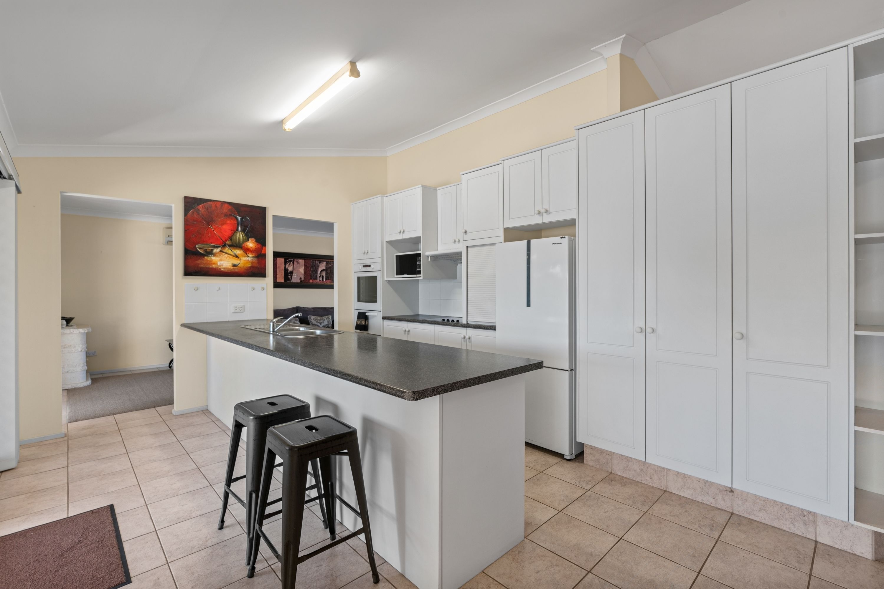 8 Newport Drive — photo 8 of 25