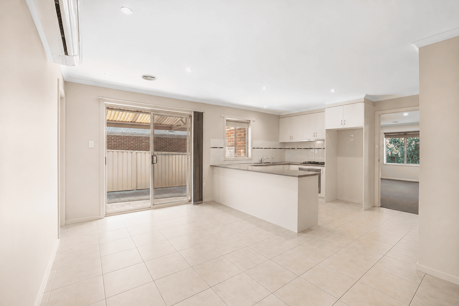 1/312 Joseph Street, Canadian, VIC 3350