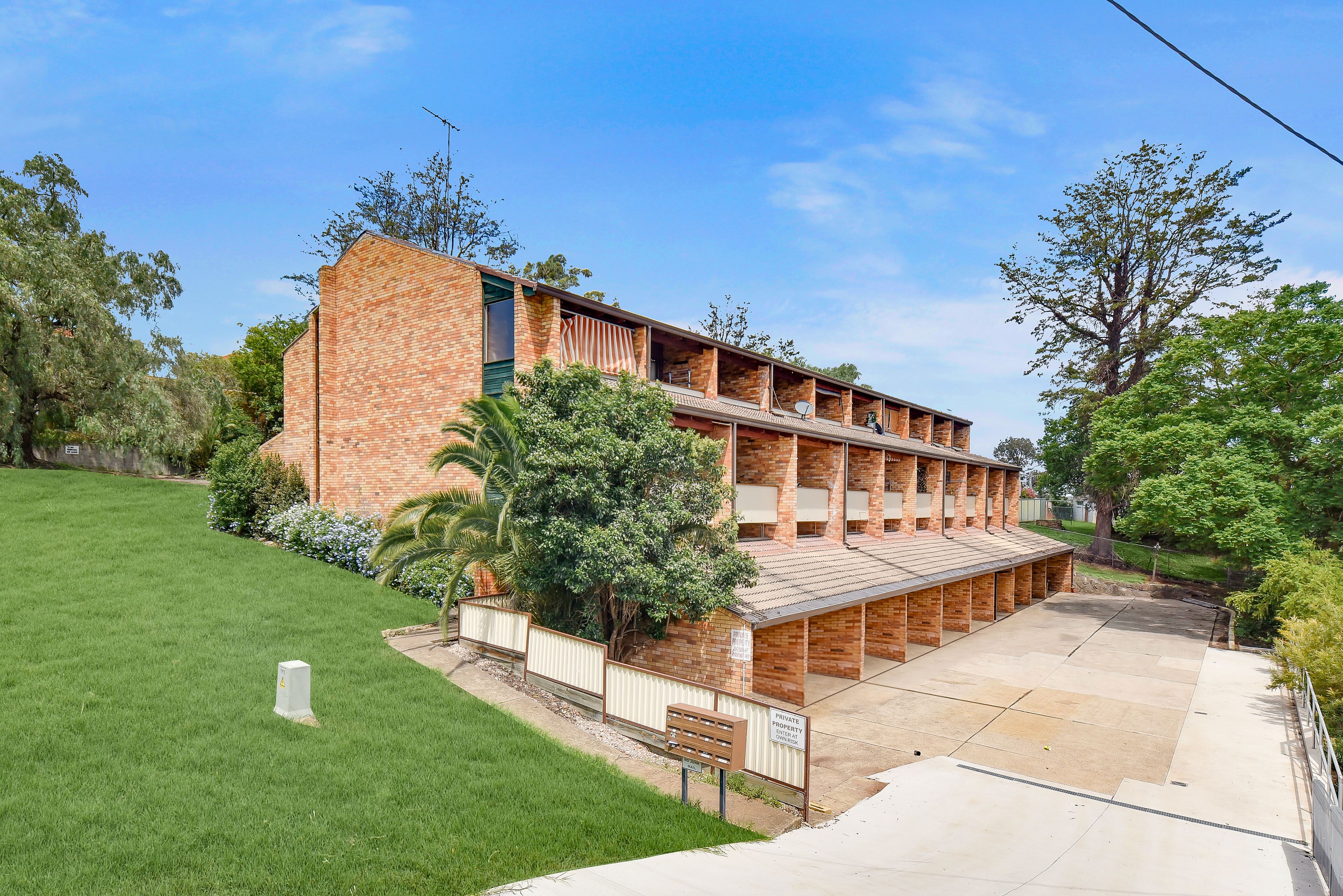 5/49 Sturt Street, Campbelltown, NSW 2560