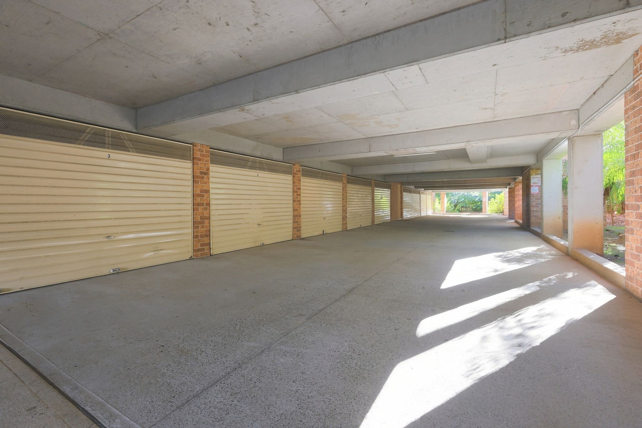 8/67 Graham Road — photo 12 of 15