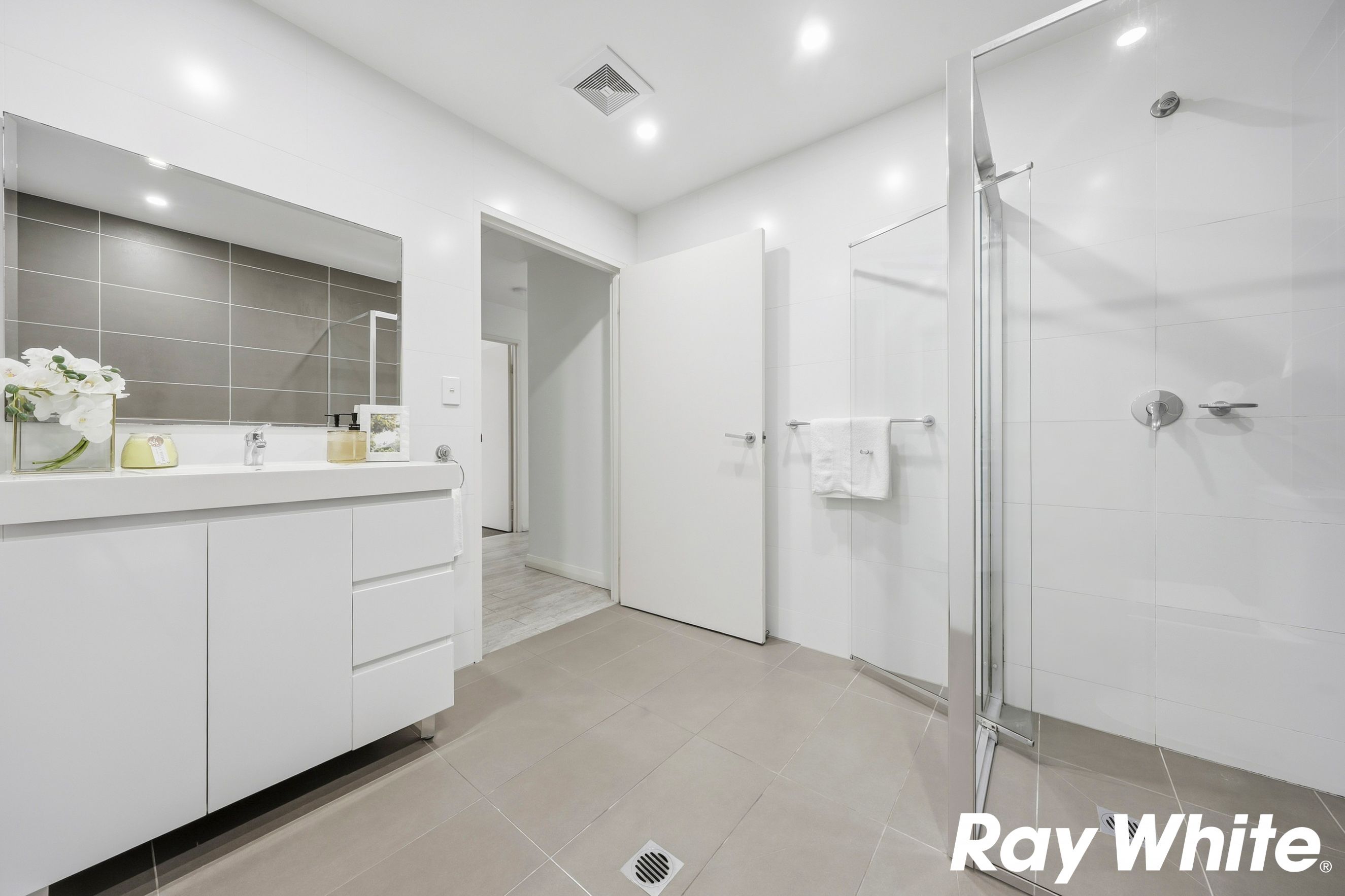 203/4 Banilung Street — photo 13 of 21