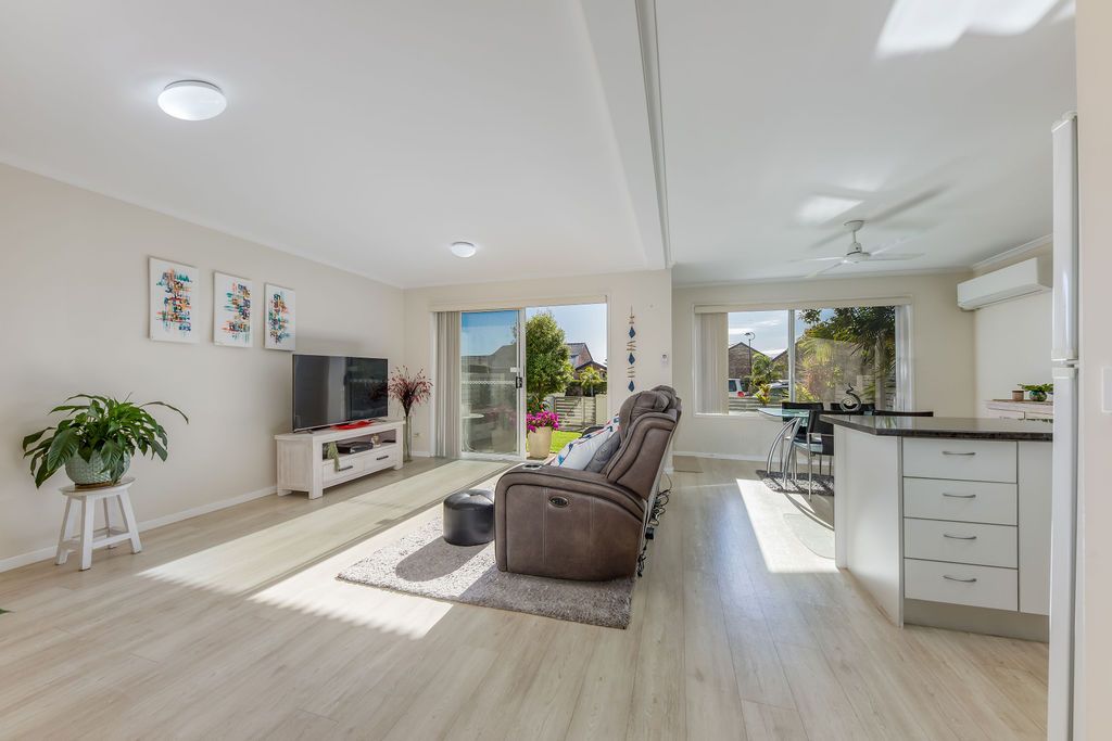 4/17-19 Maroochy Waters Drive, Maroochydore, QLD 4558