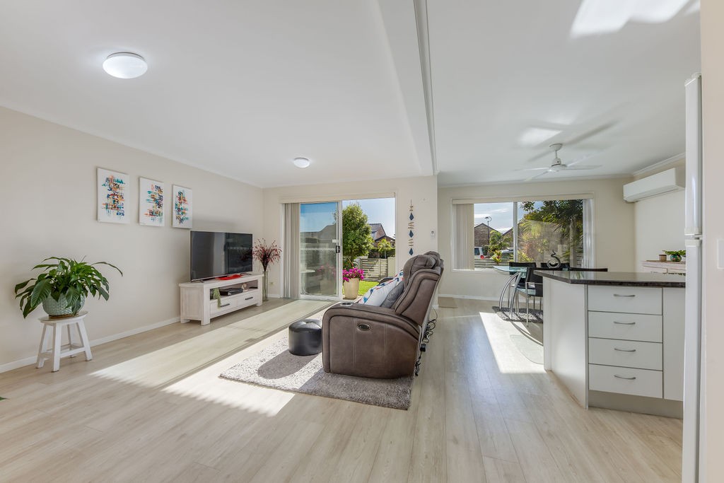 4/17-19 Maroochy Waters Drive, Maroochydore, QLD 4558