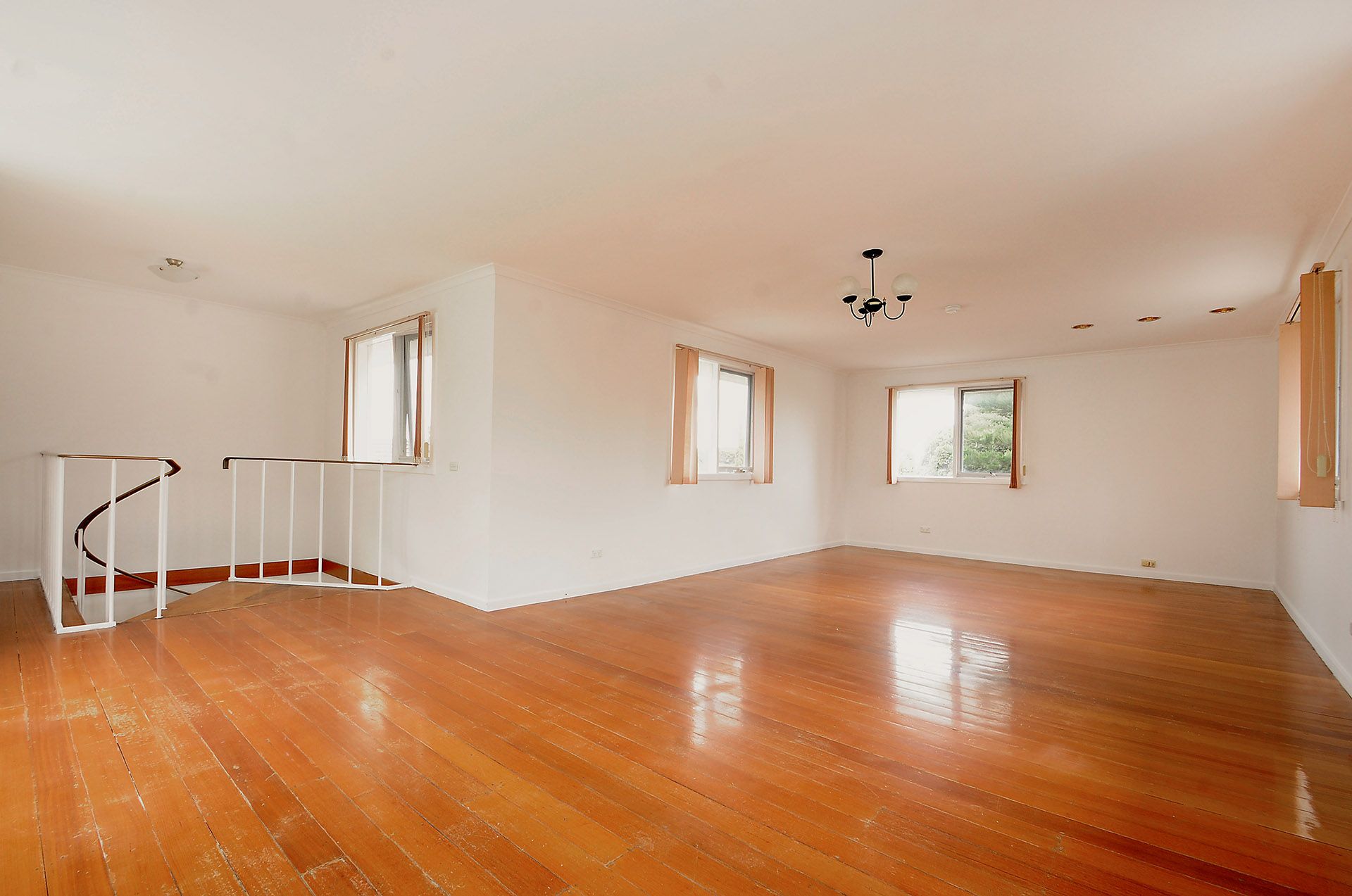 101 Whites Lane — photo 3 of 6