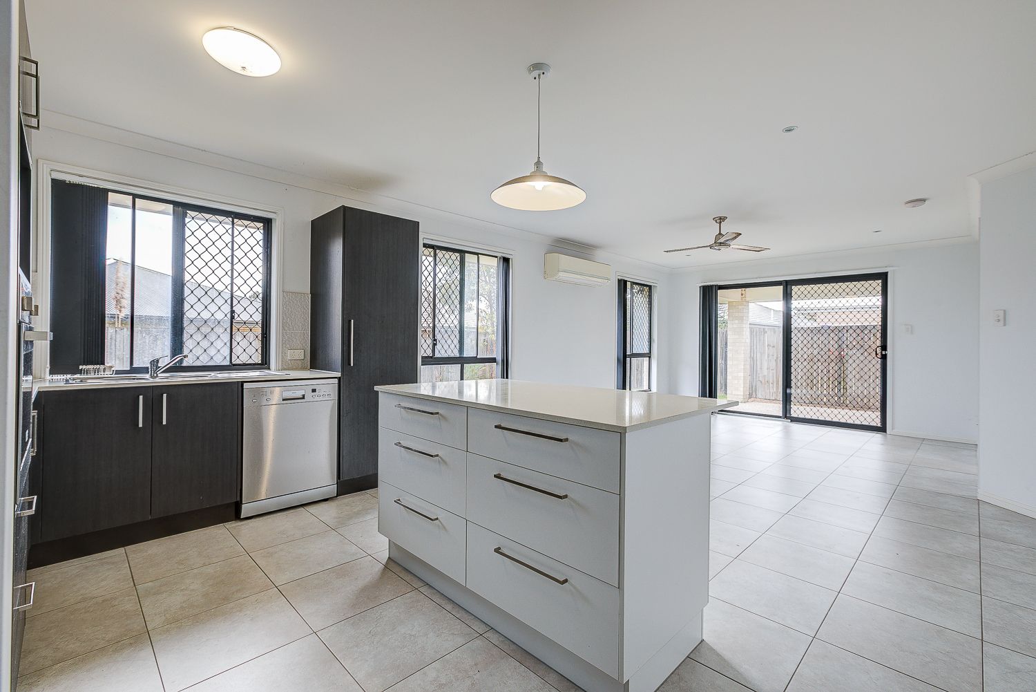 4 Tanzanite Avenue, Logan Reserve, QLD 4133