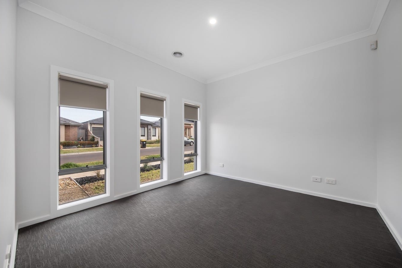 109 Restful Way, Rockbank, VIC 3335